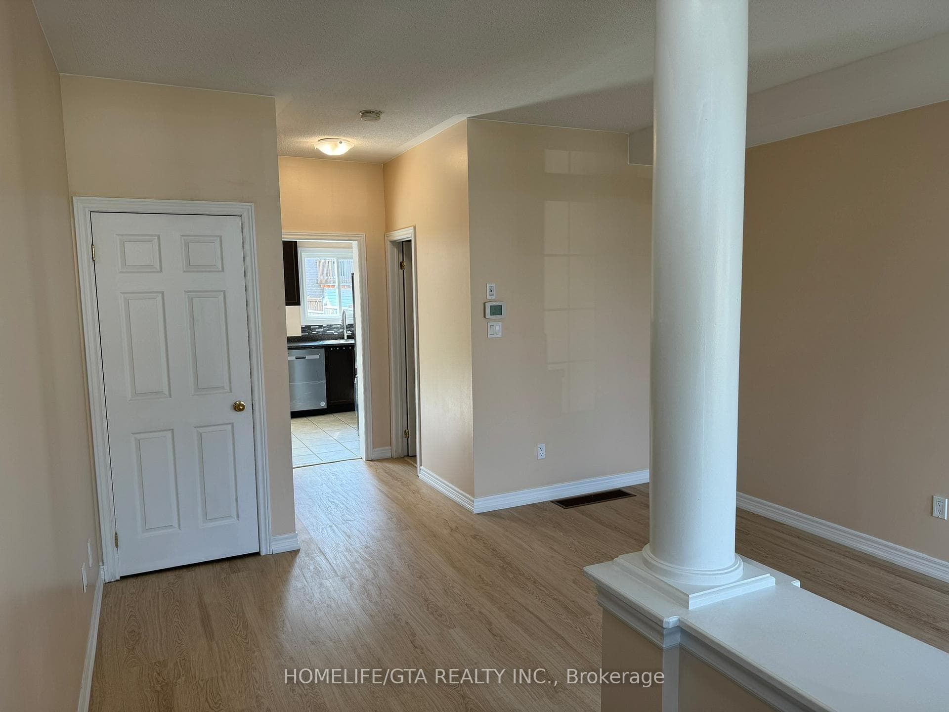 144 Laurendale Avenue photo 4