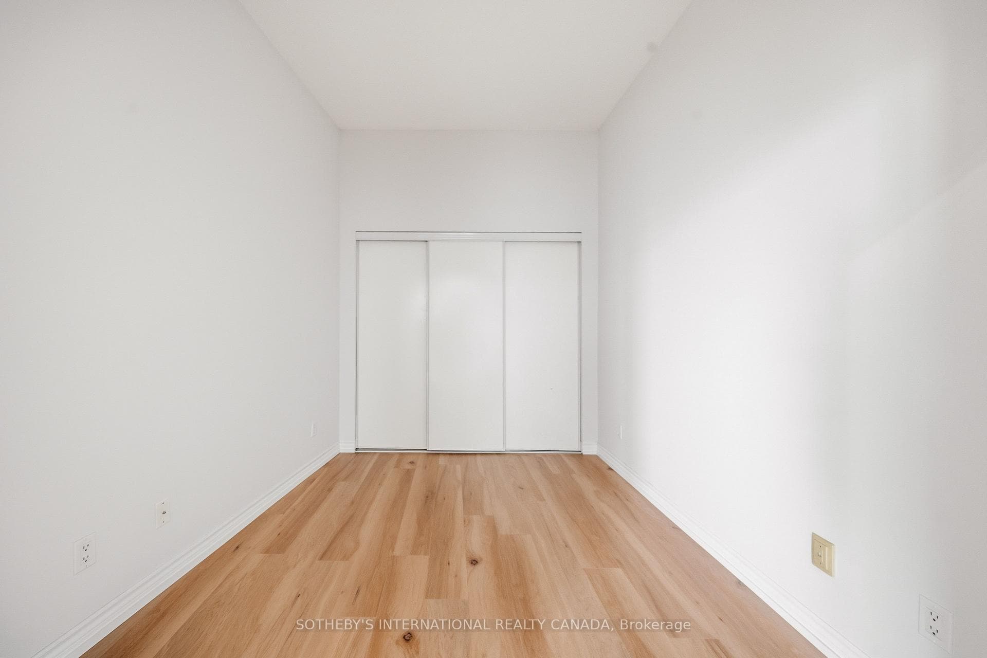 410 Queens Quay Unit 312 photo 7