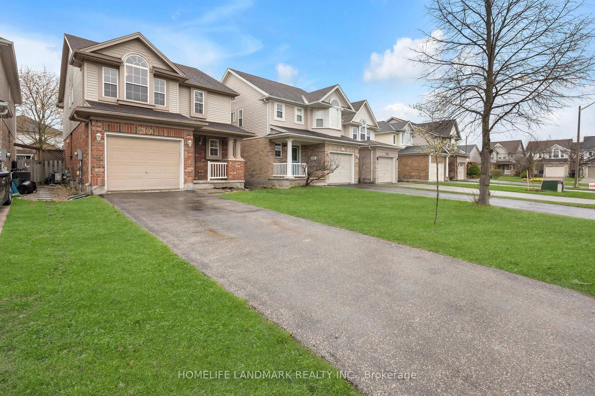 366 HAVENDALE Crescent photo 2