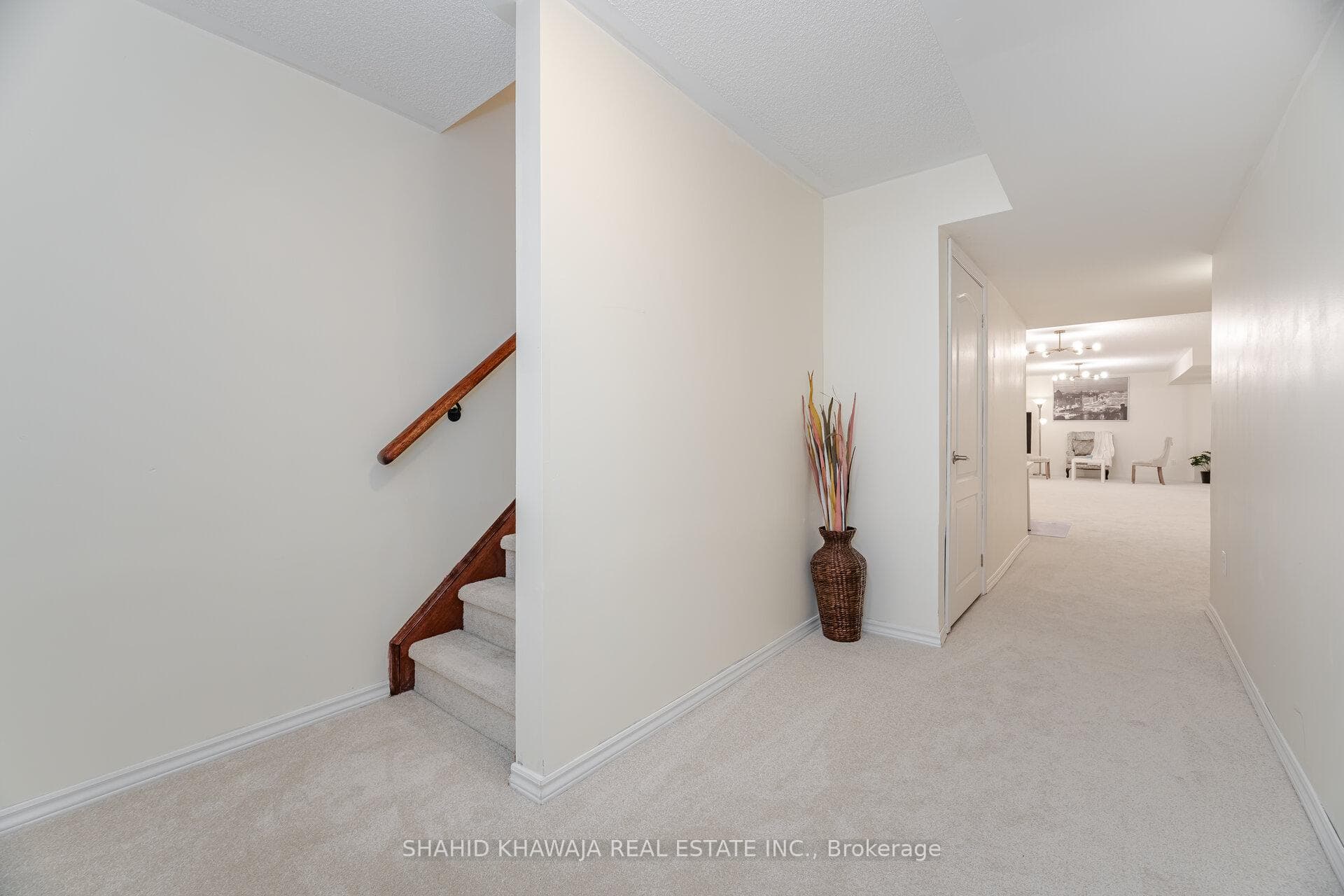 355 Bessborough Drive photo 37