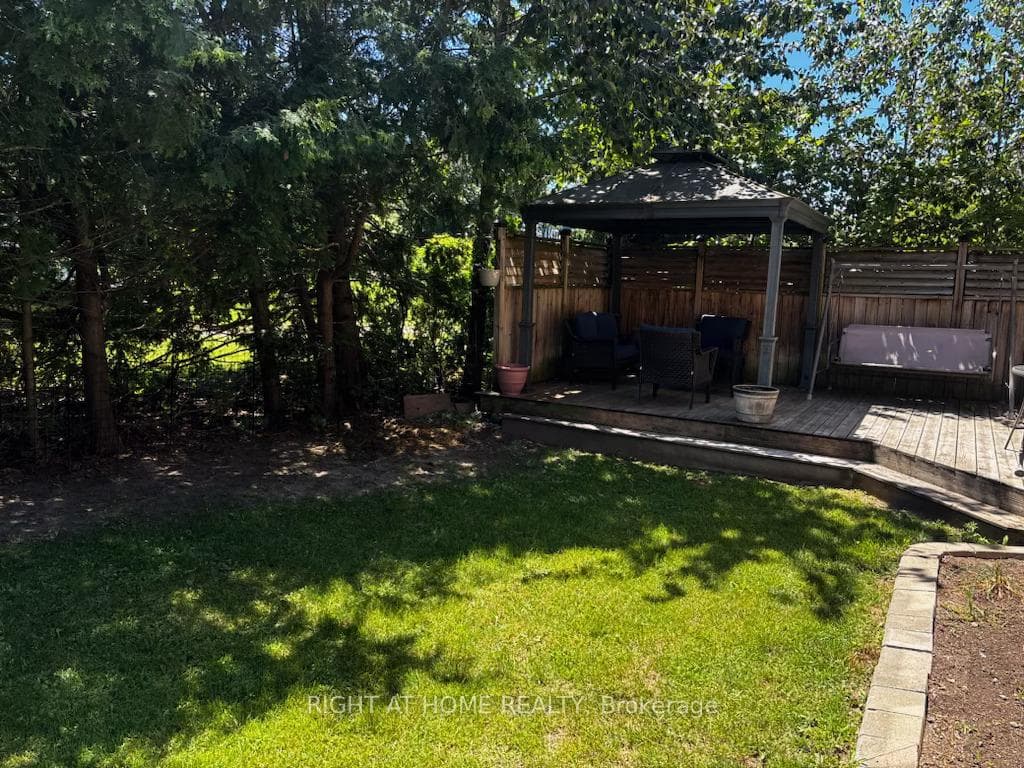 35 Auburn Court photo 26