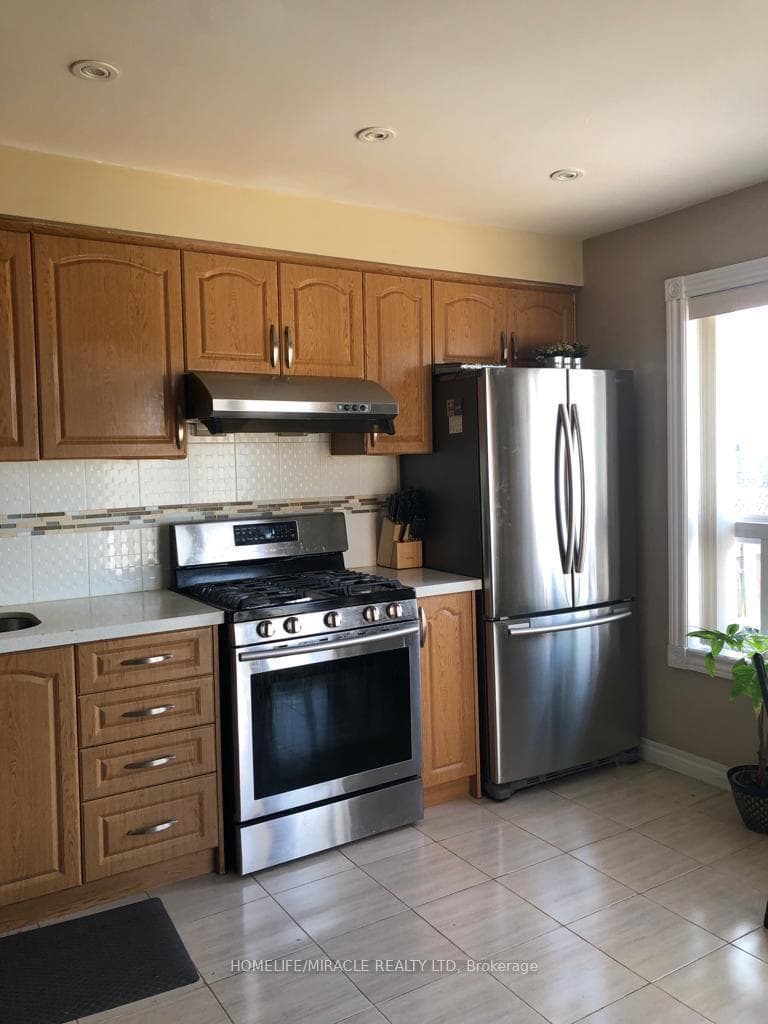 144 Robbinstone Drive photo 2