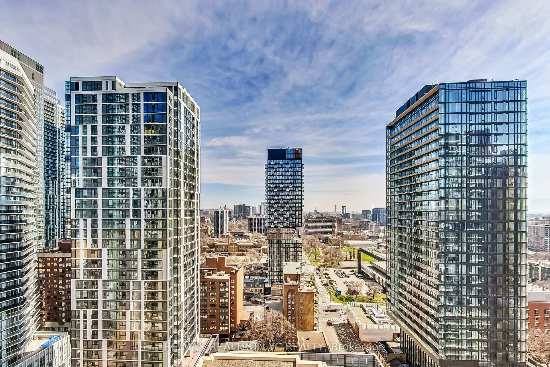 68 Shuter Street Unit 2301 photo 11