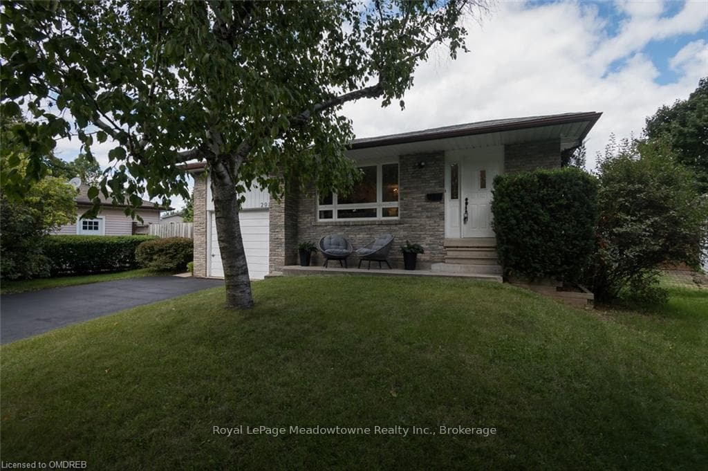 291 BASTEDO Court photo 2