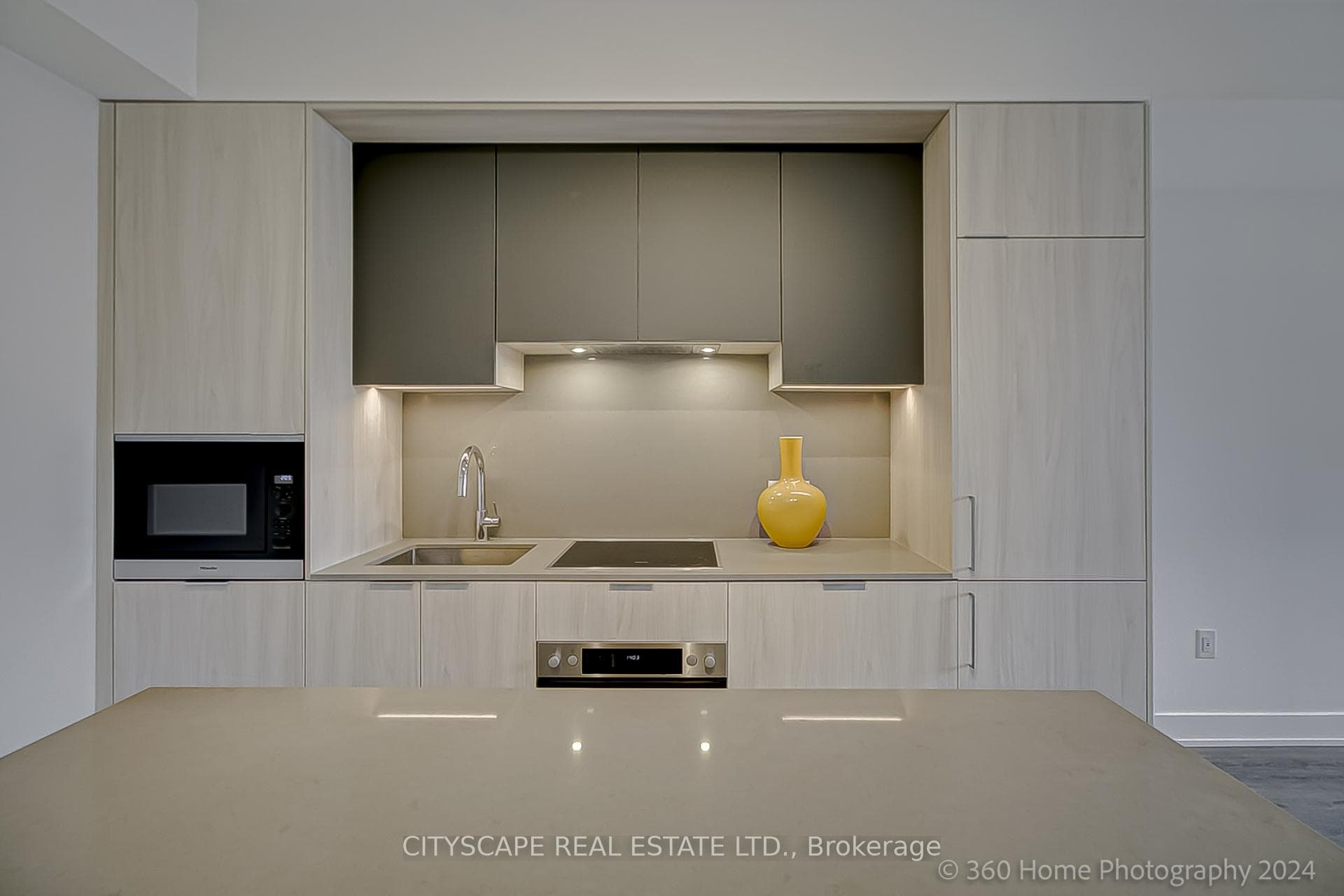 123 Portland Street Unit 610 photo 6