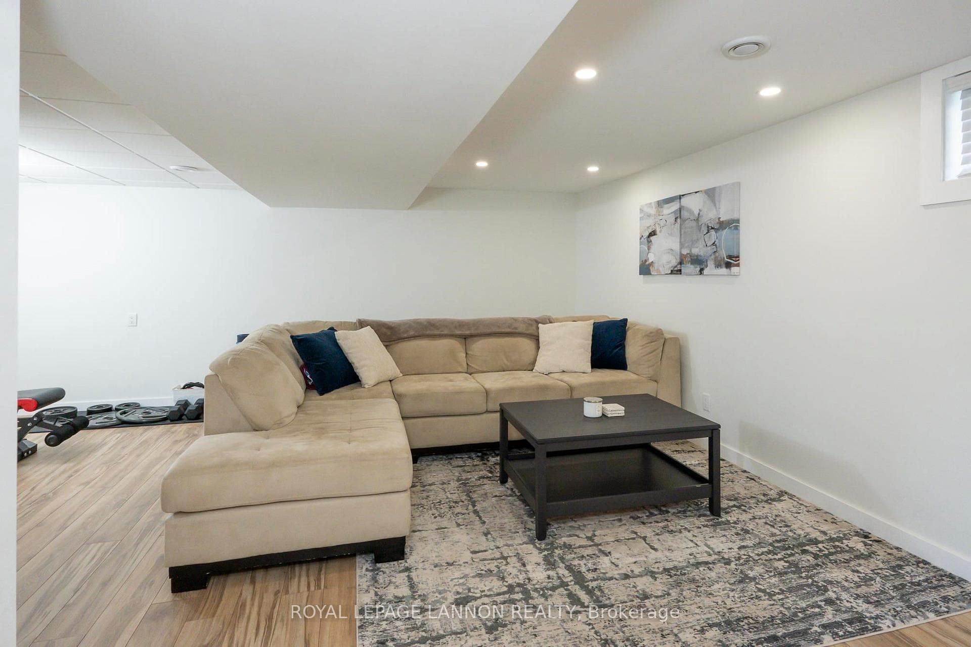 131 Maplewood Street photo 16