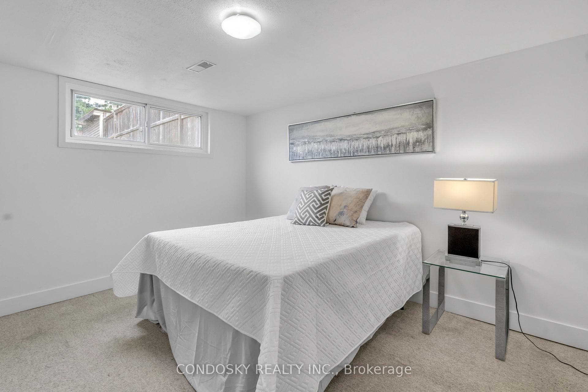 303 Thrace Avenue photo 33