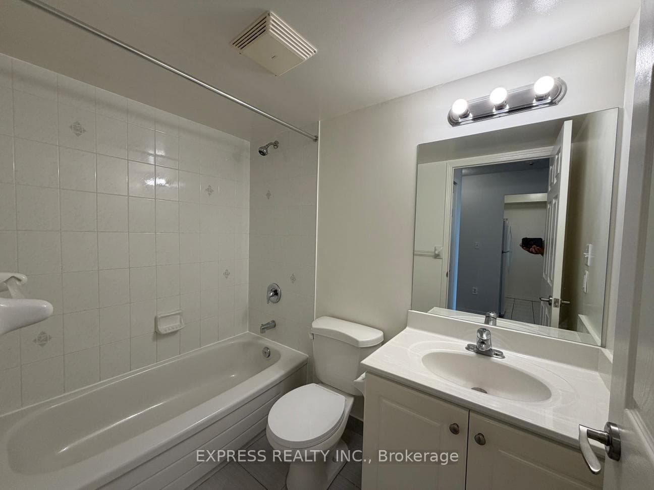 1 Pemberton Avenue Unit 1205 photo 7
