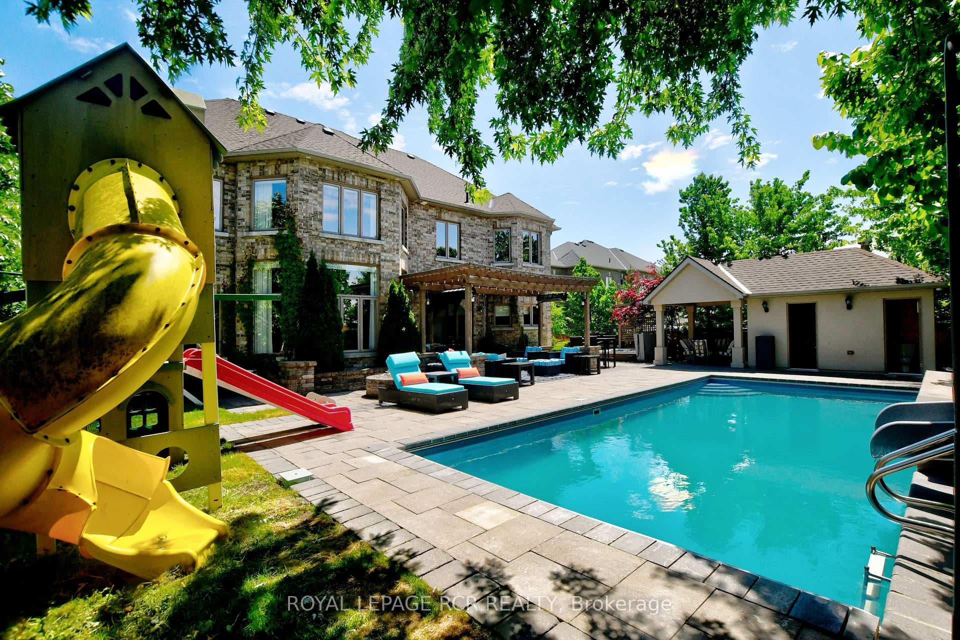 36 Soleil Boulevard photo 35