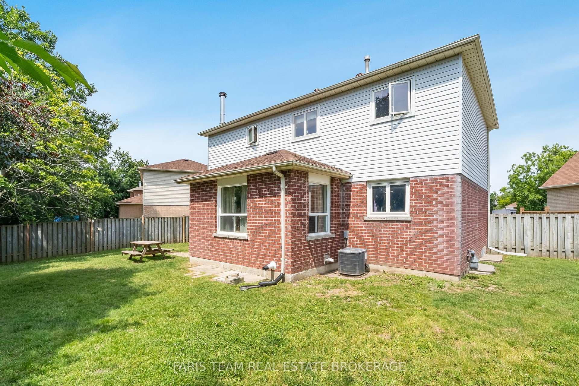 24 Shortreed Court photo 35