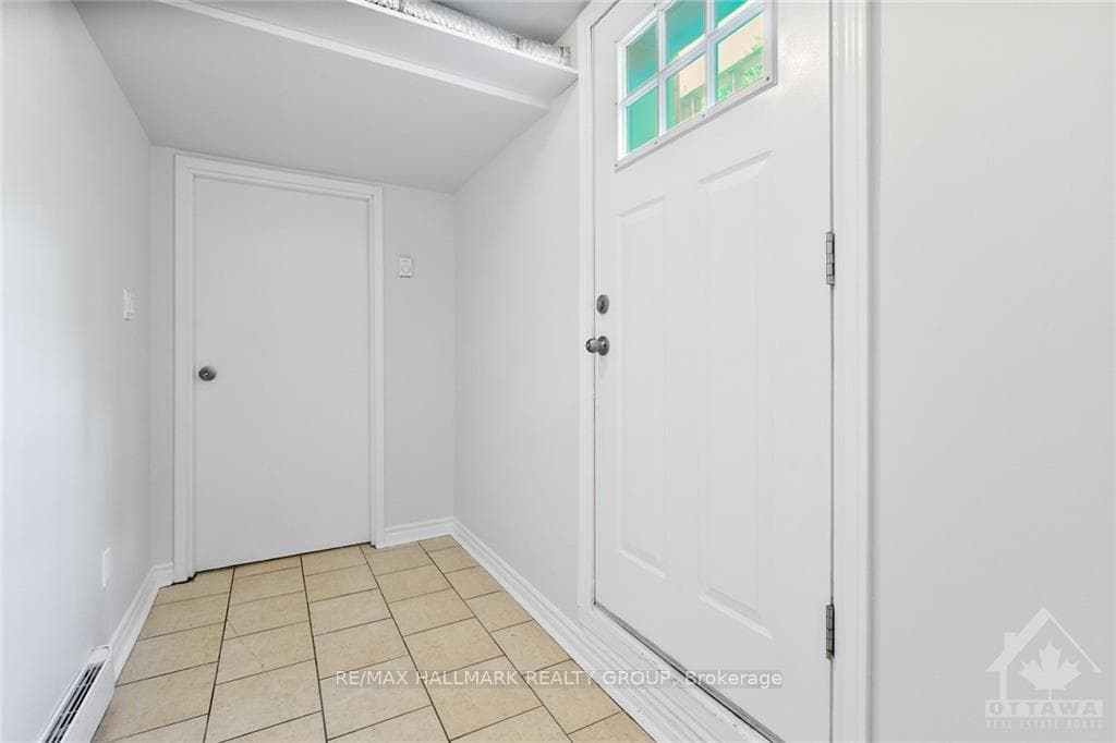 1246 CLYDE Avenue Unit B photo 3