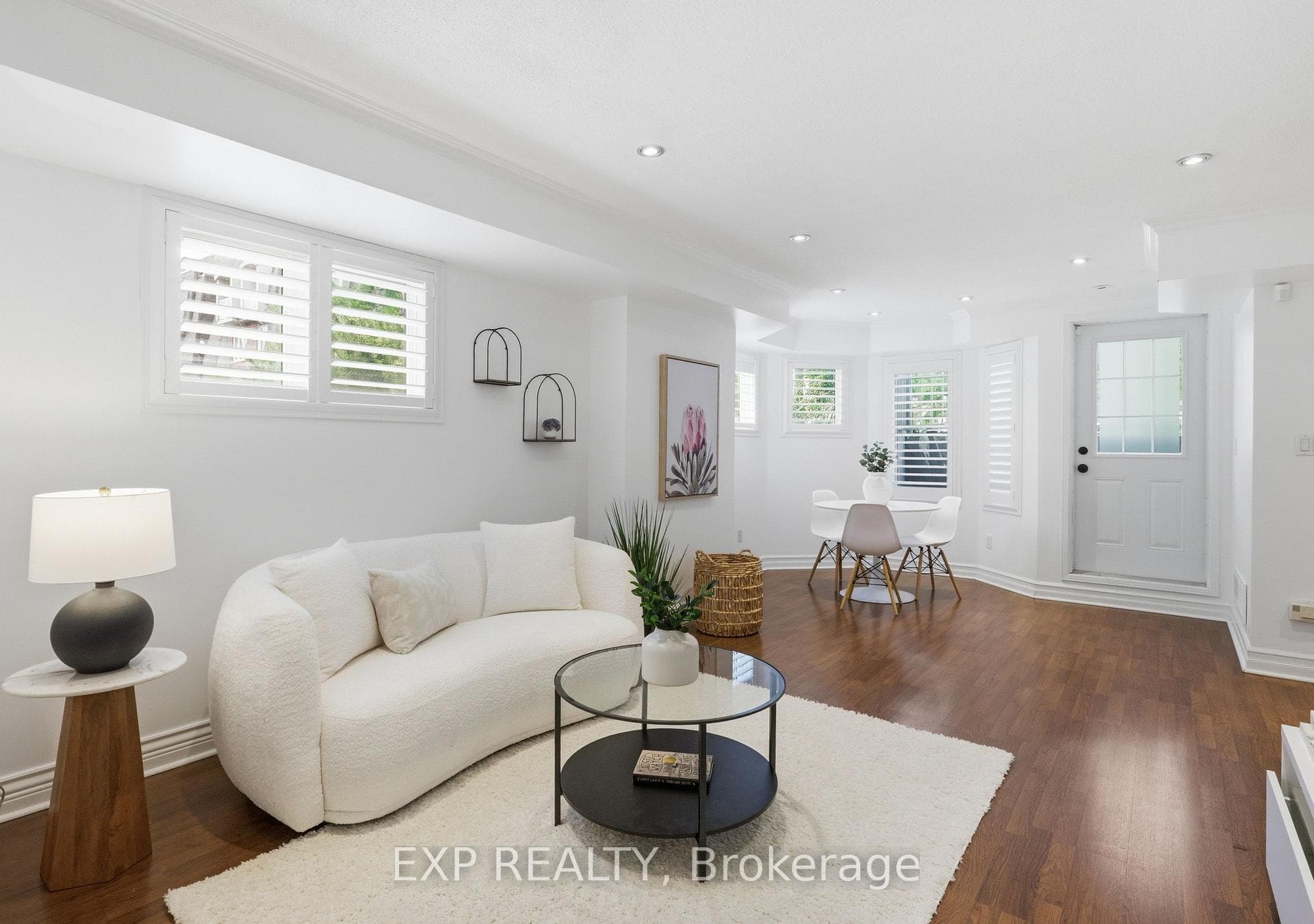 Spacious & Sun-Filled!