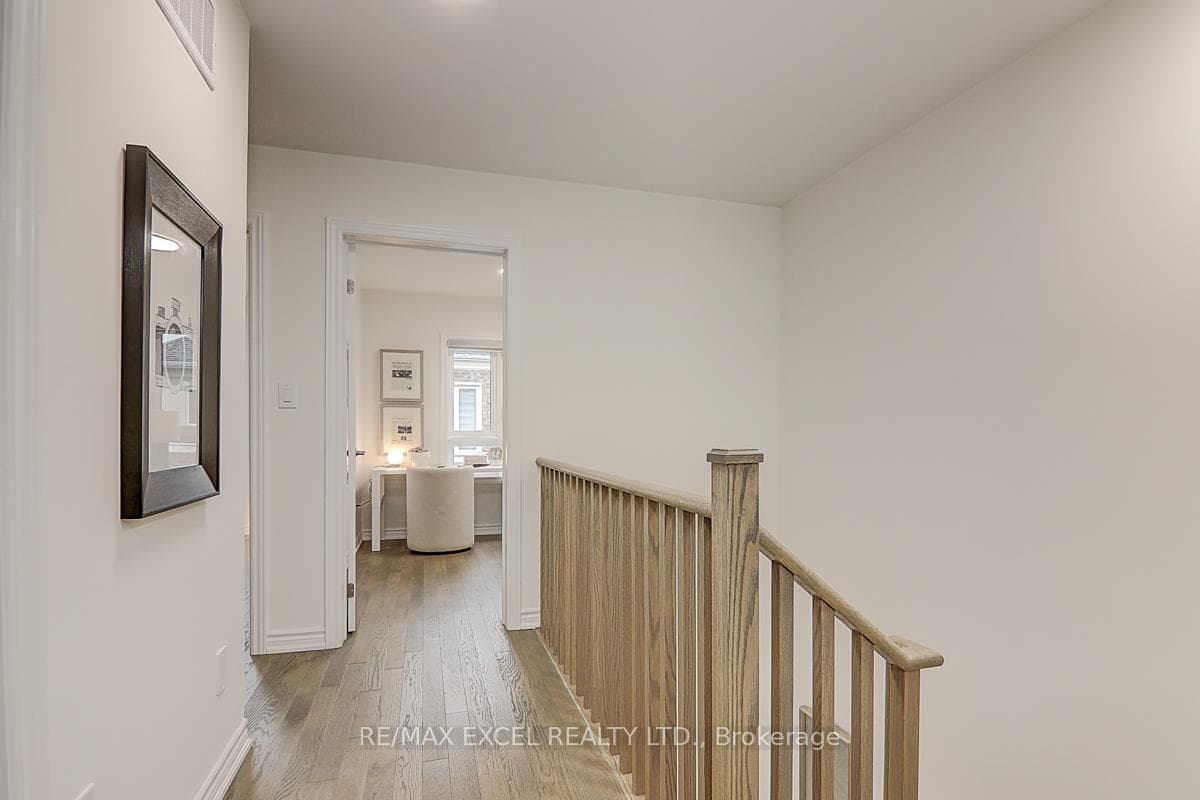 15 Chicago Lane photo 26