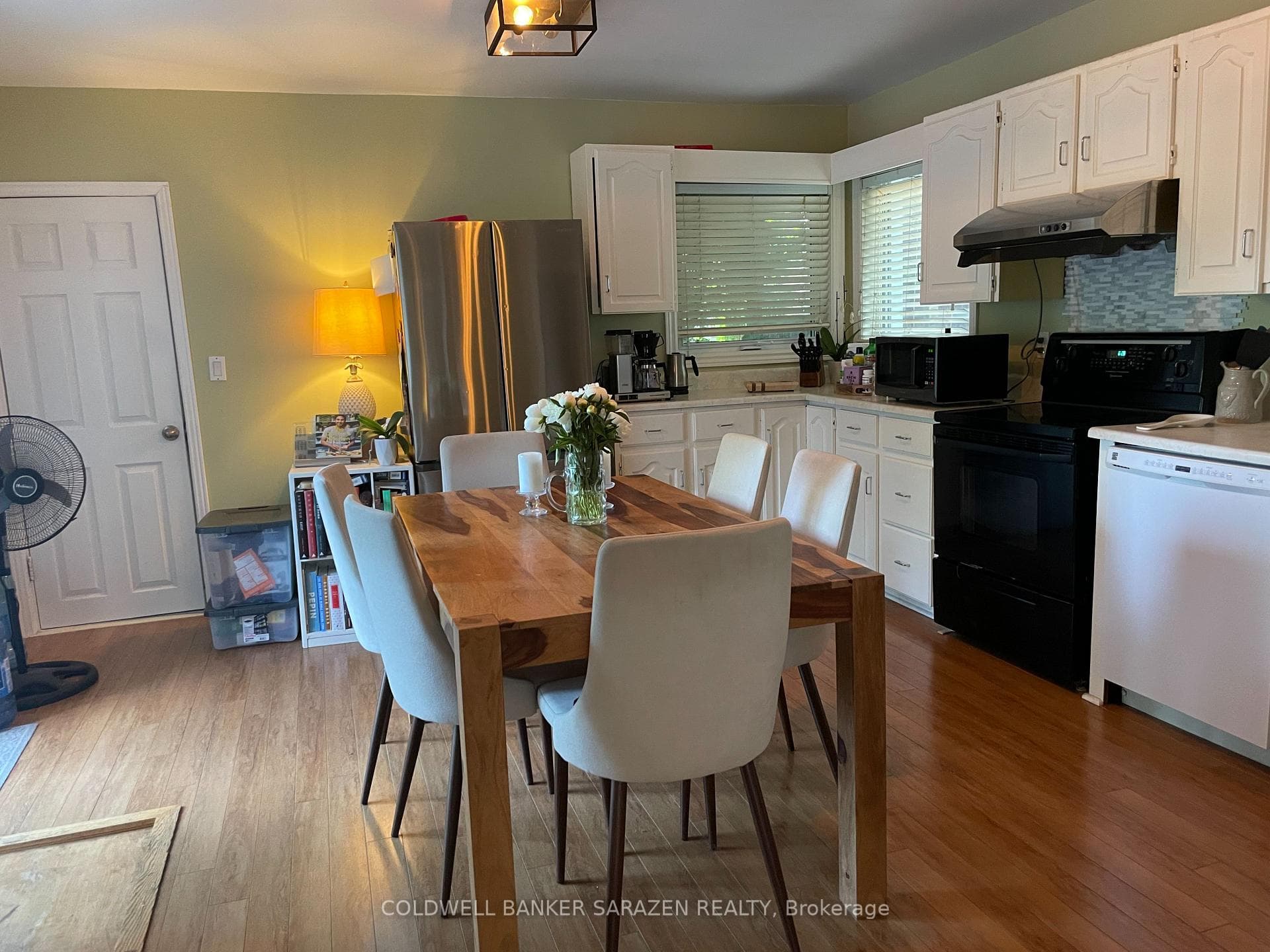 448 GREEN Avenue photo 8
