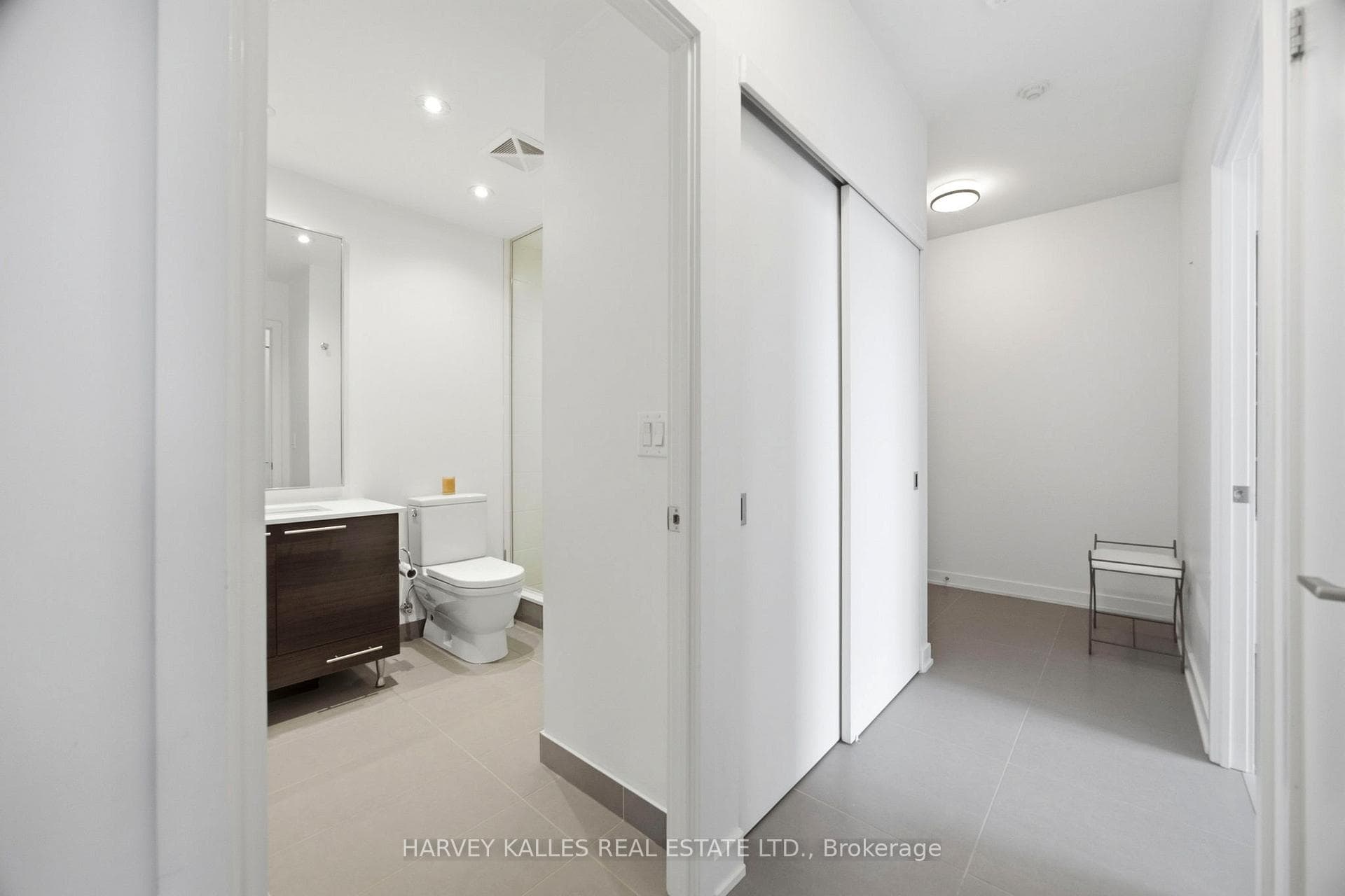 1 Market Street Unit 1612 photo 24