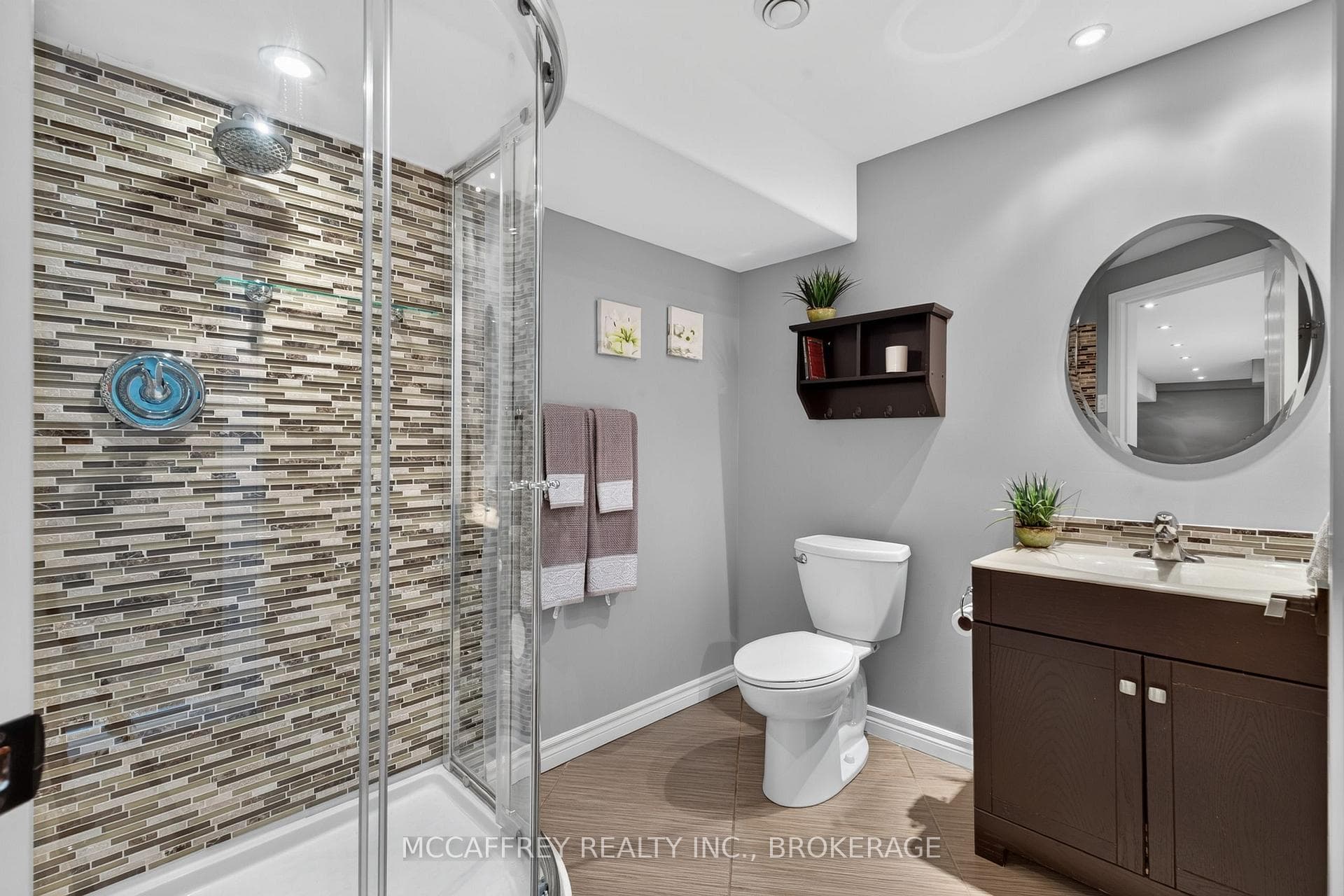 9 Hartwood Crescent photo 39