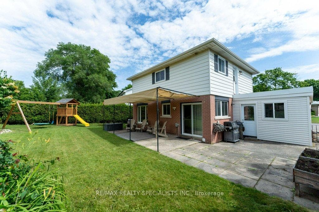 68 Windermere Court photo 26