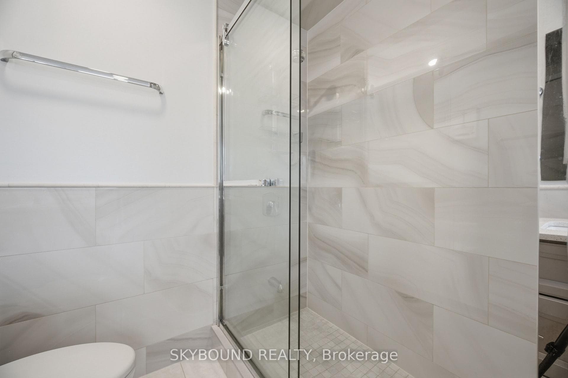 3906 Zenith Court photo 21