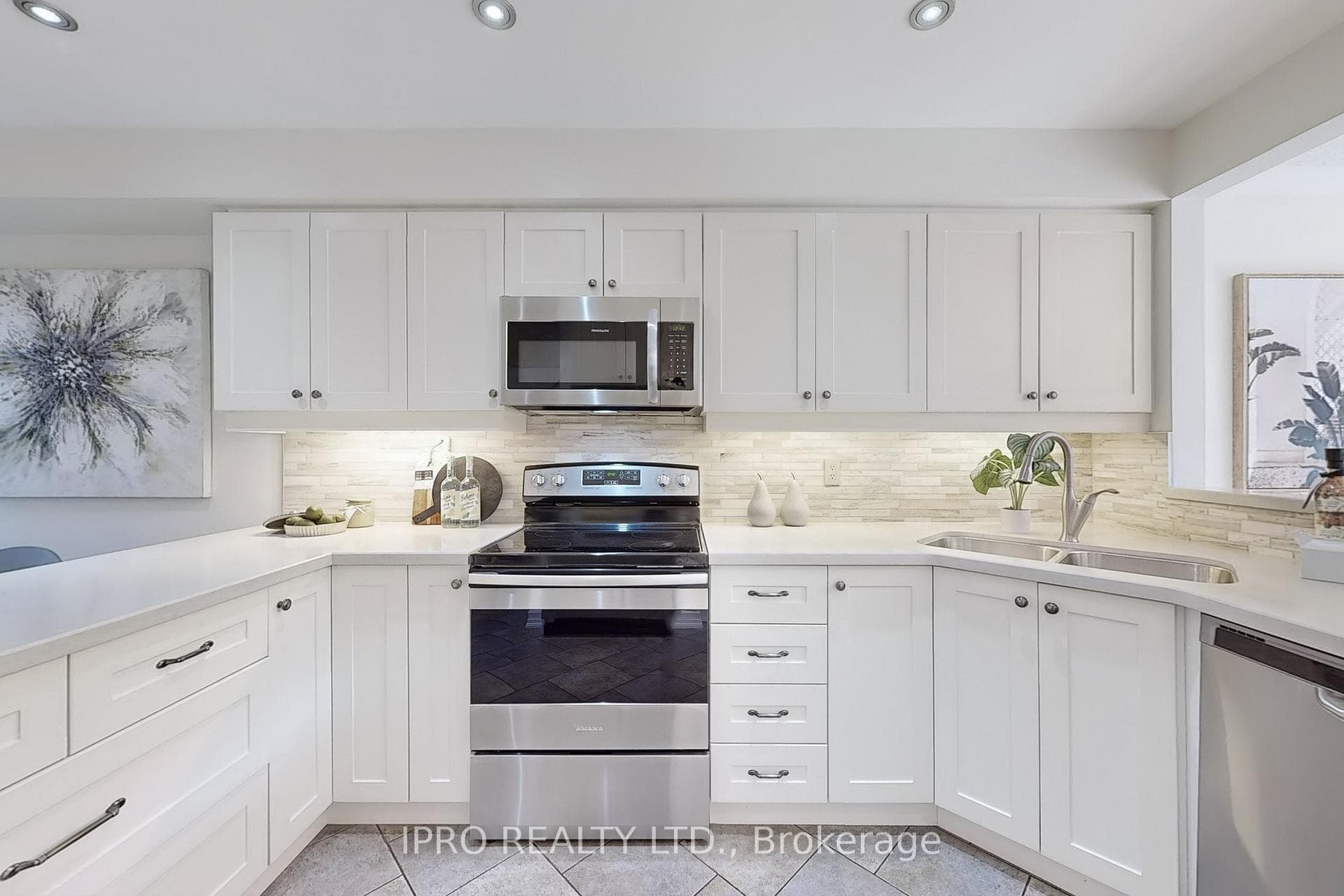 82 Dalecroft Circle photo 9