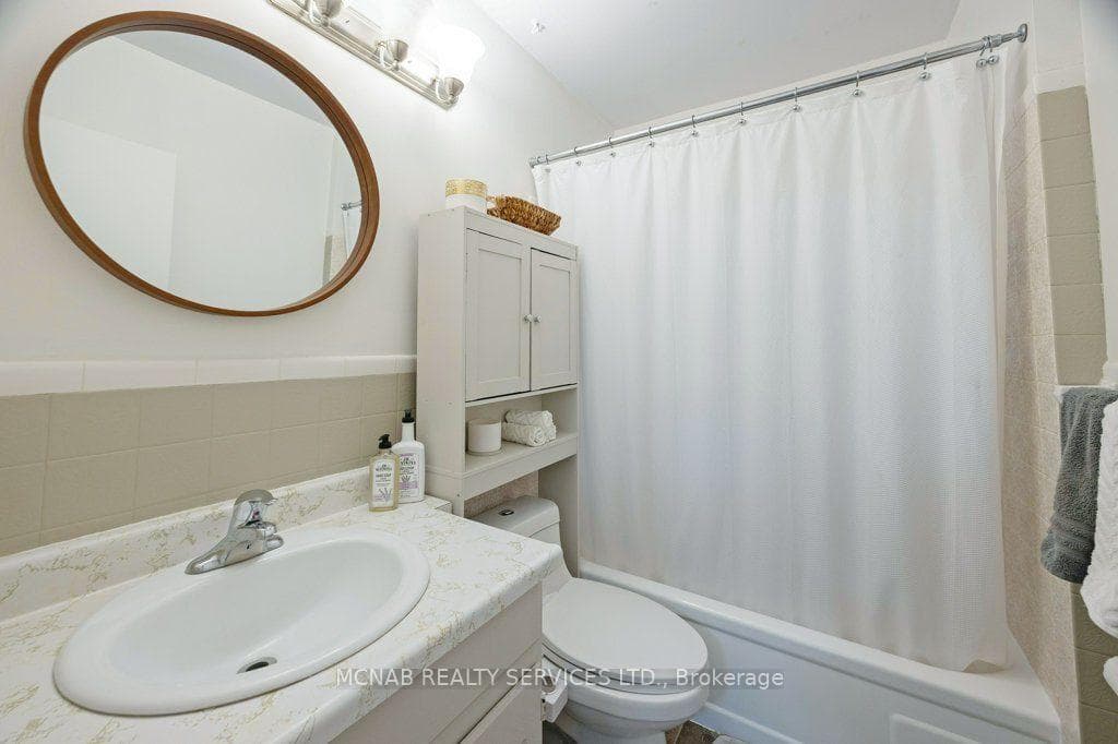 52 Broadway Avenue photo 16
