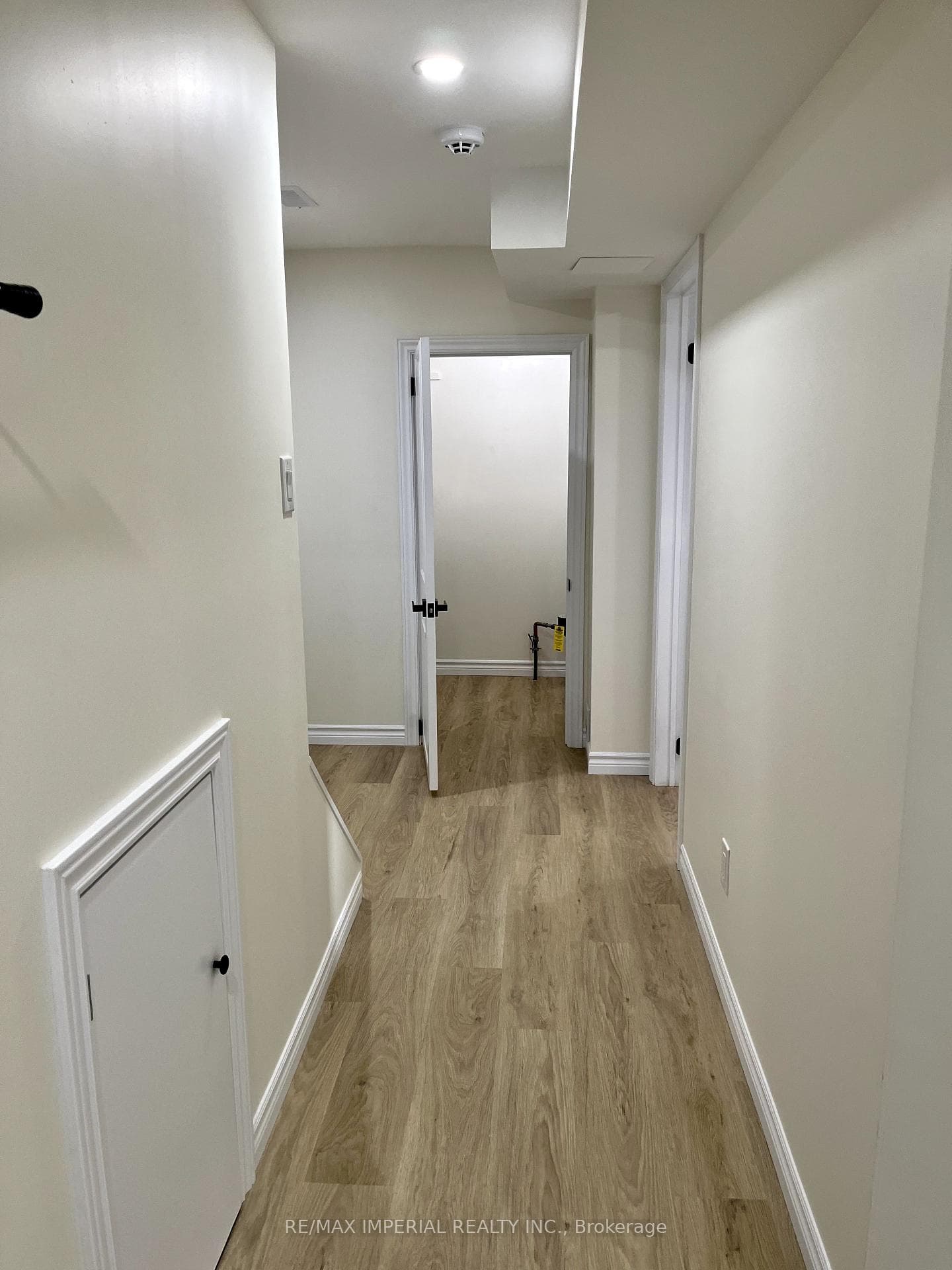 404 Glen Park Avenue Unit Basement photo 6
