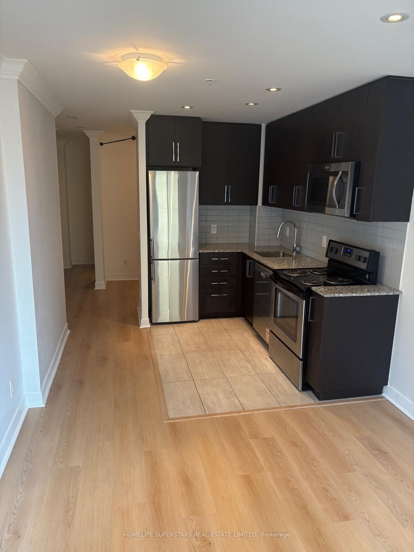 840 Queens Plate Drive Unit 501 photo 8
