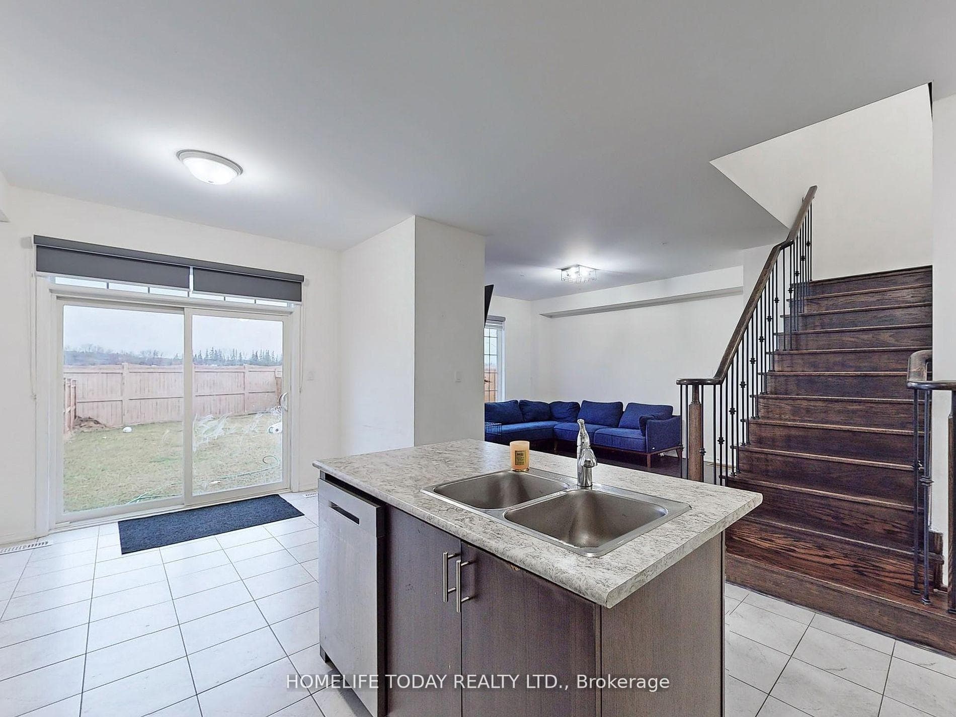 4 Hurst Drive photo 13