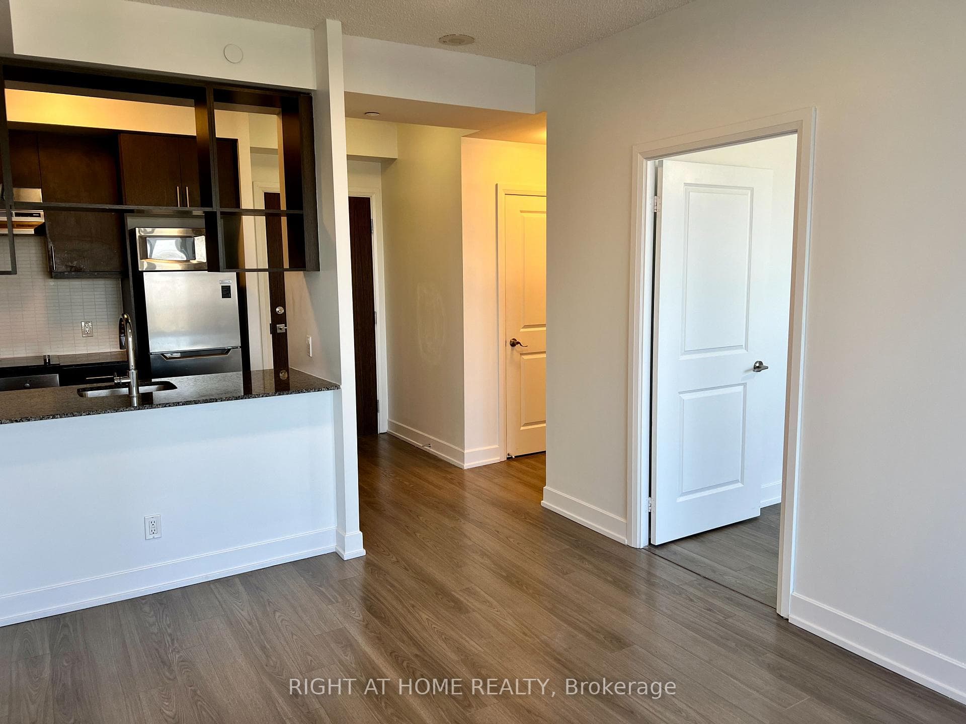 2 Eva Road Unit 2726 photo 3