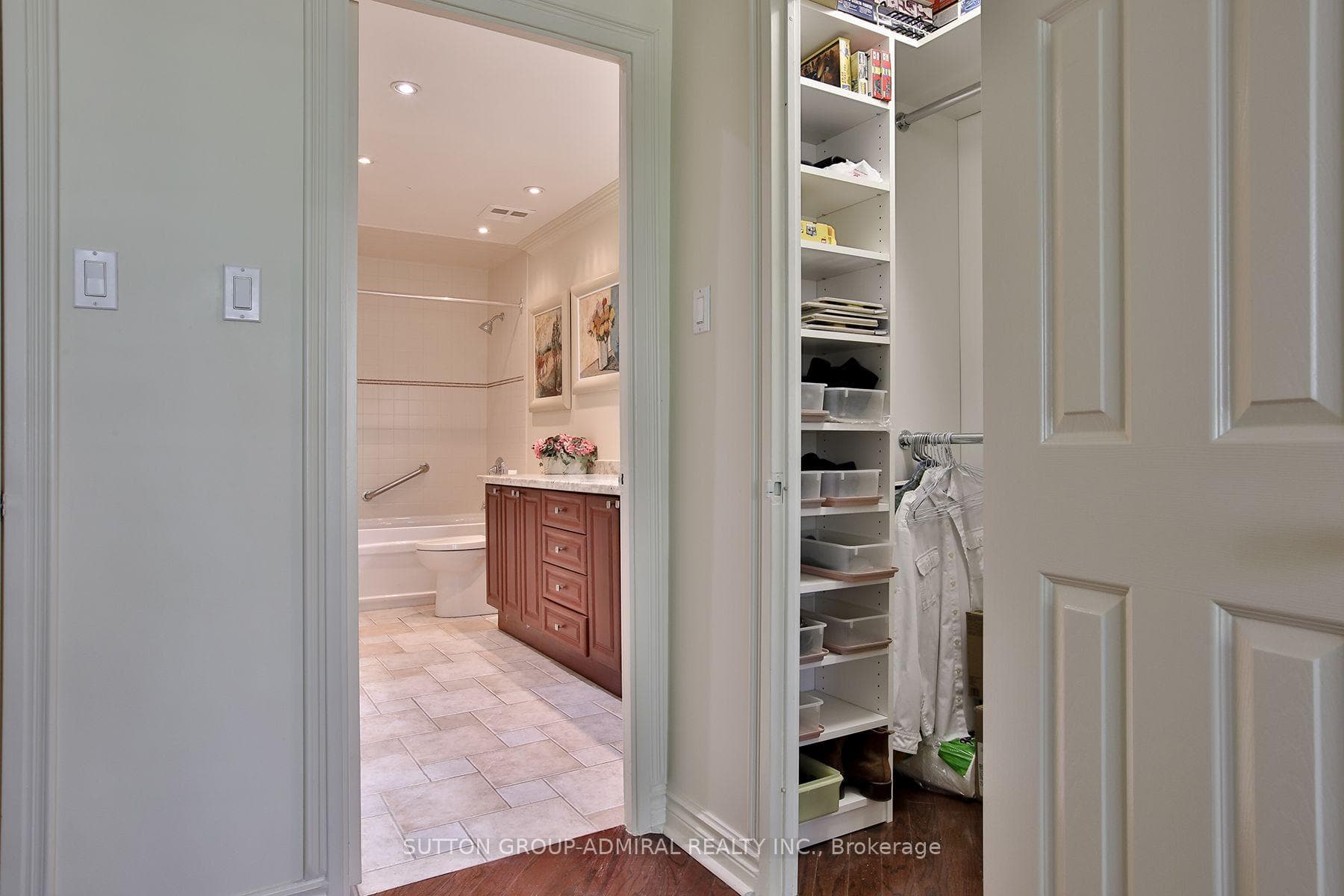 333 Clark Avenue Unit 106 photo 27