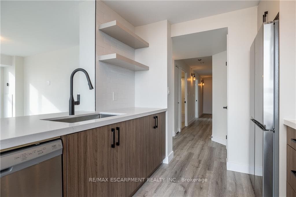 90 Dale Avenue Unit 905 photo 13
