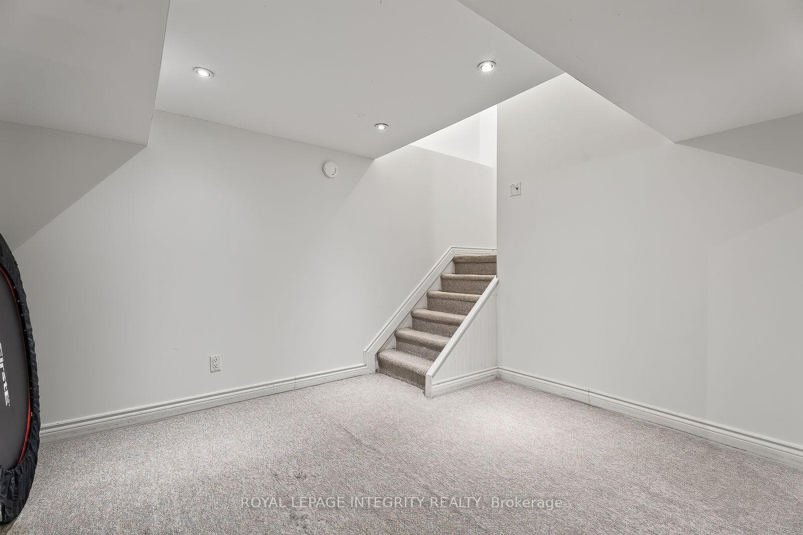 30 Sumner Street photo 35