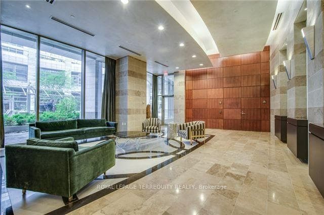 2181 Yonge Street Unit 2509 photo 20