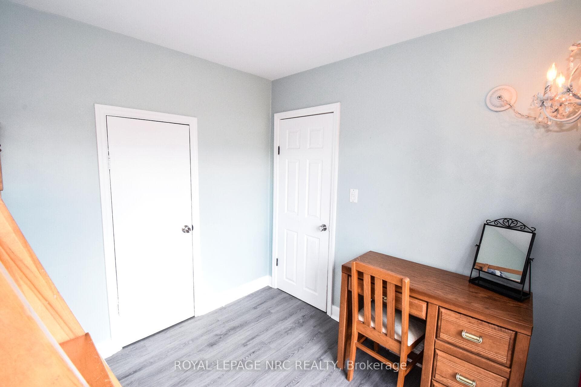 850 David Street photo 21