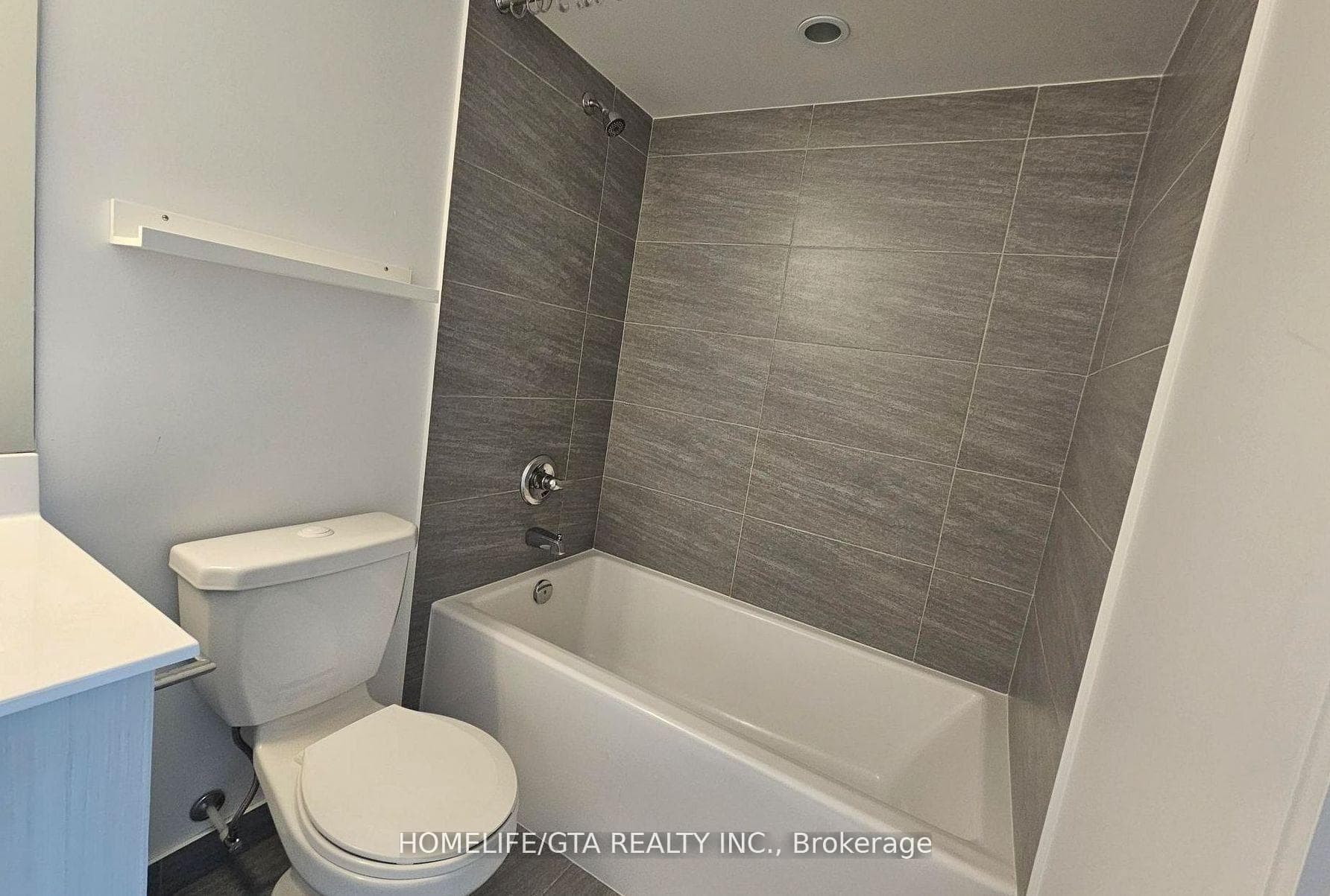 275 Village Green Square Unit 1316 photo 10
