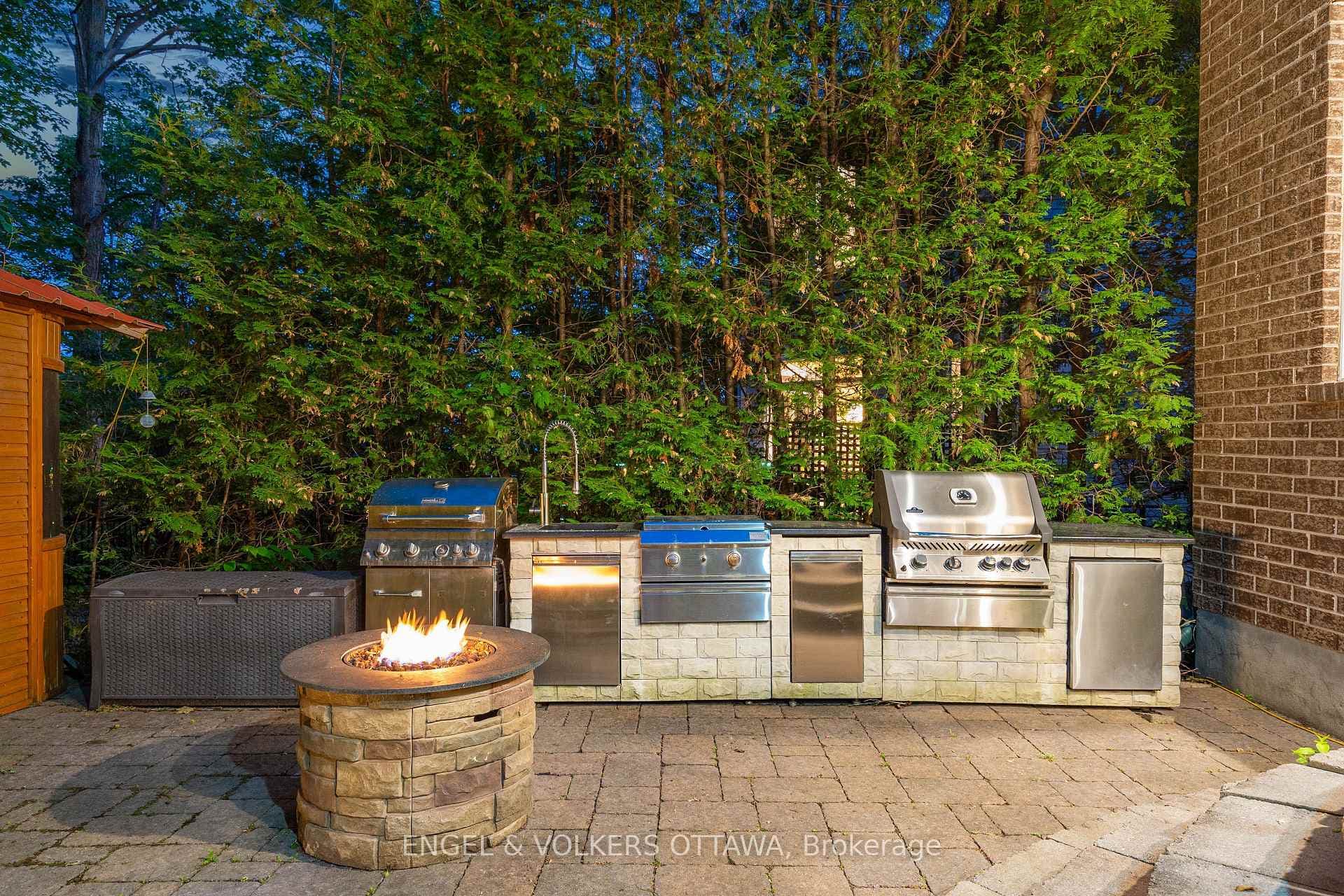 8 Glenrill Place photo 46