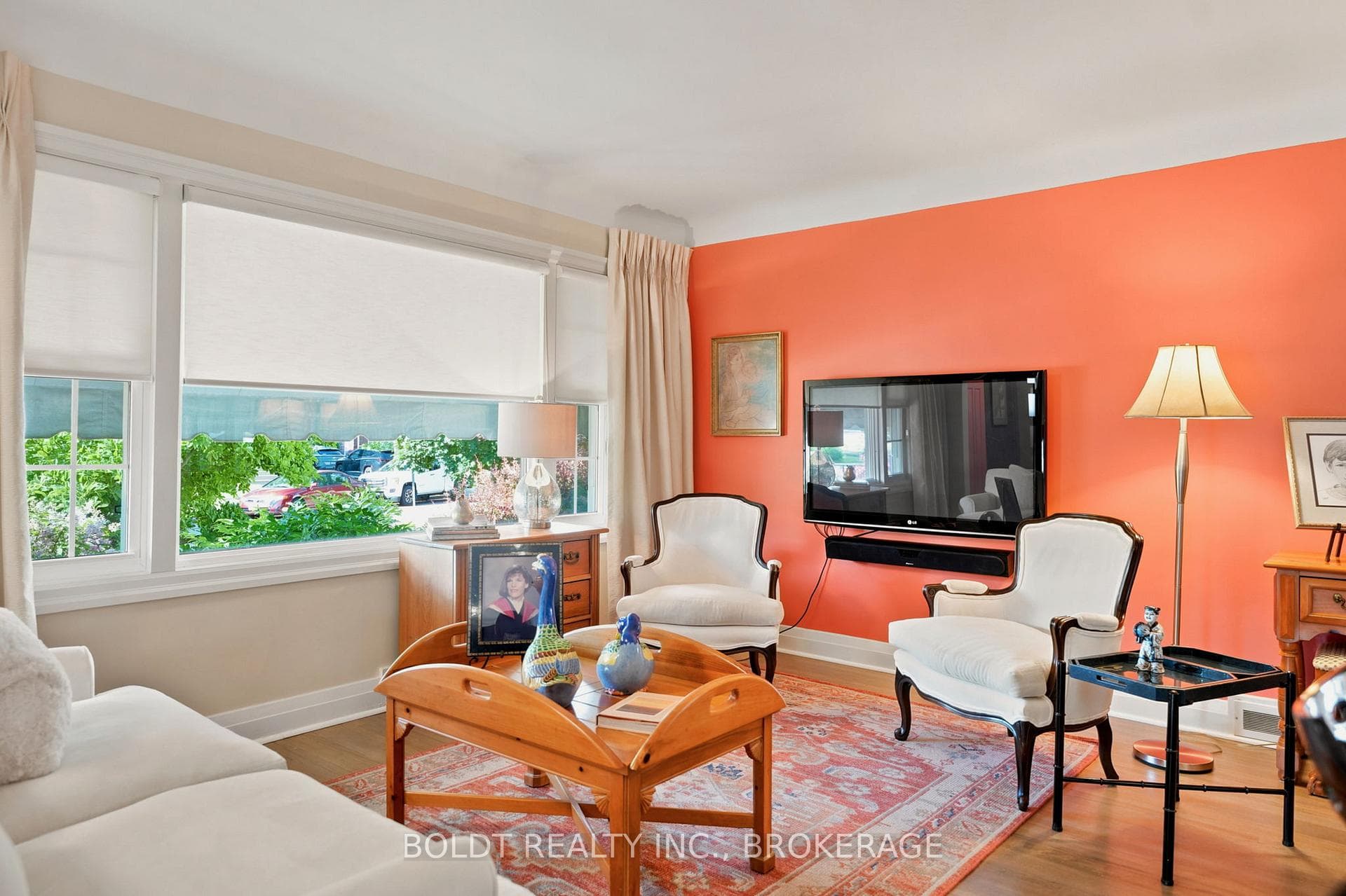 9 Woodgate Avenue photo 7