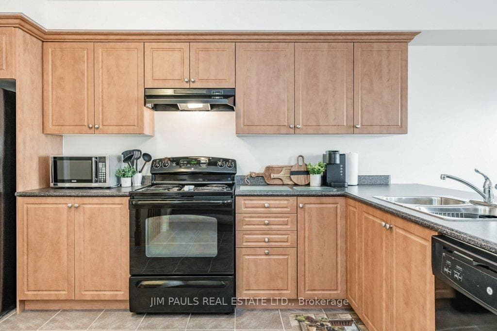 11 Newport Crescent photo 8