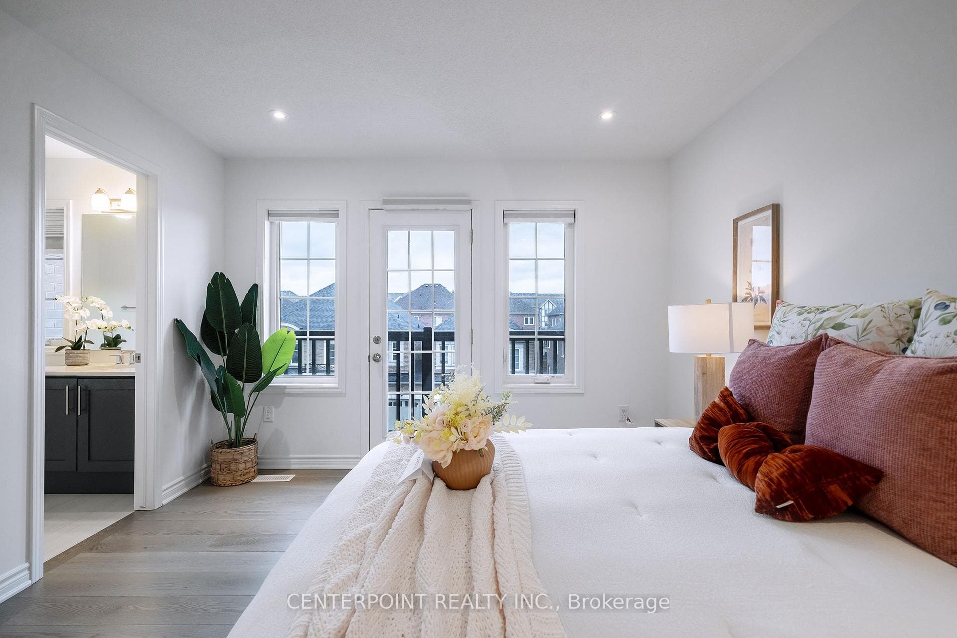 136 Marigold Gardens photo 20