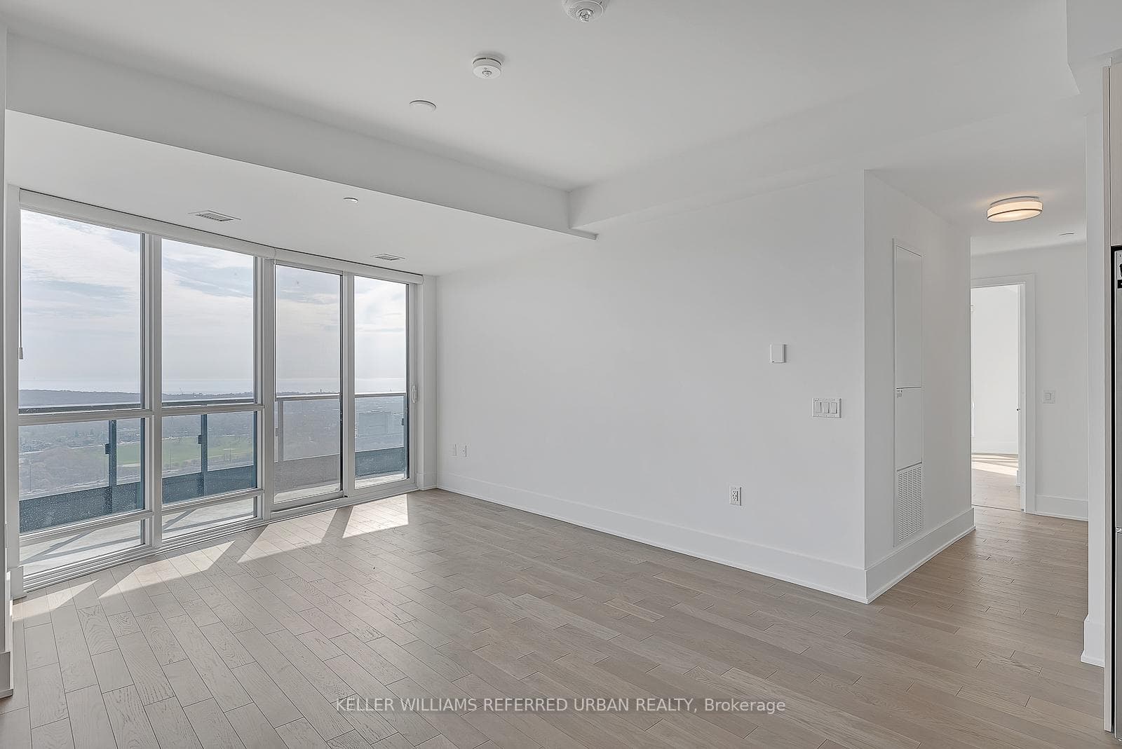 585 Bloor Street Unit 4118 photo 13