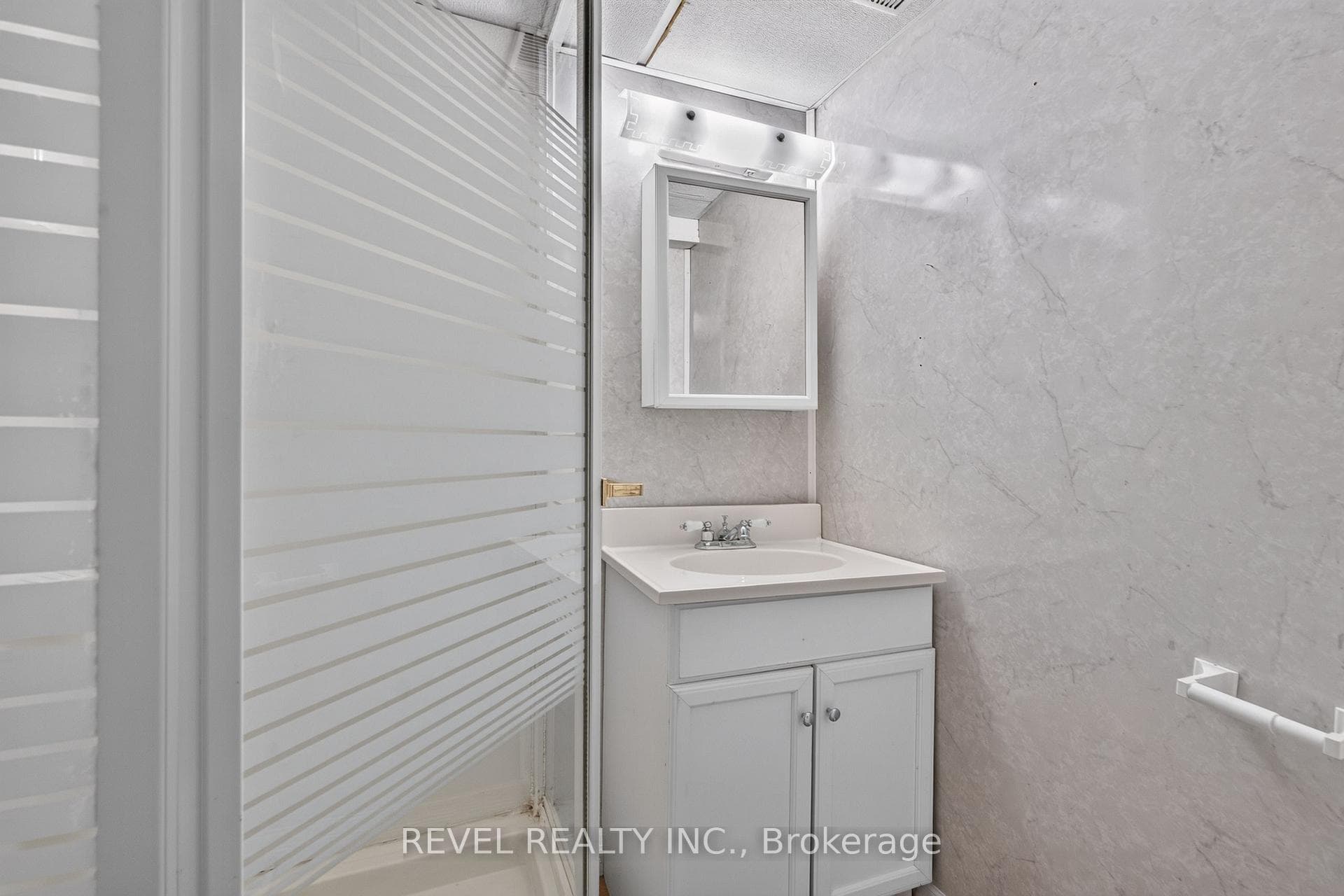 1804 St. Anne Street photo 30