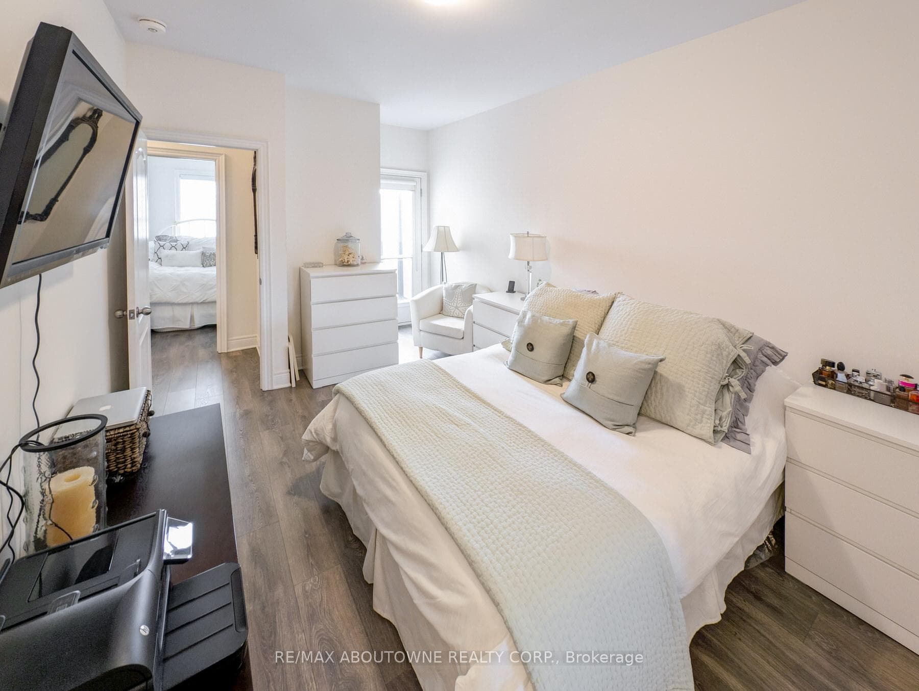 1295 Clarriage Court photo 5