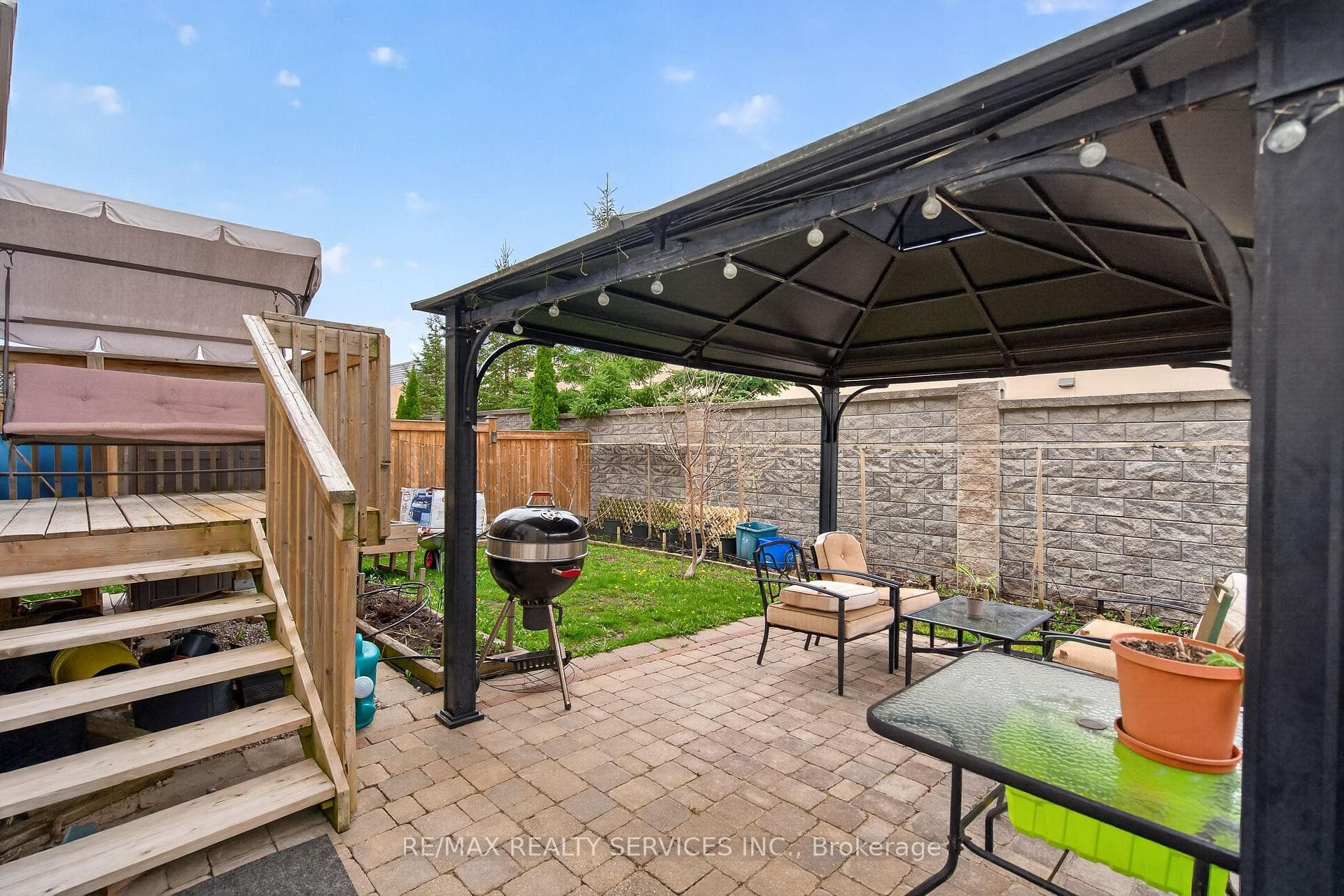 69 Mantz Crescent photo 23
