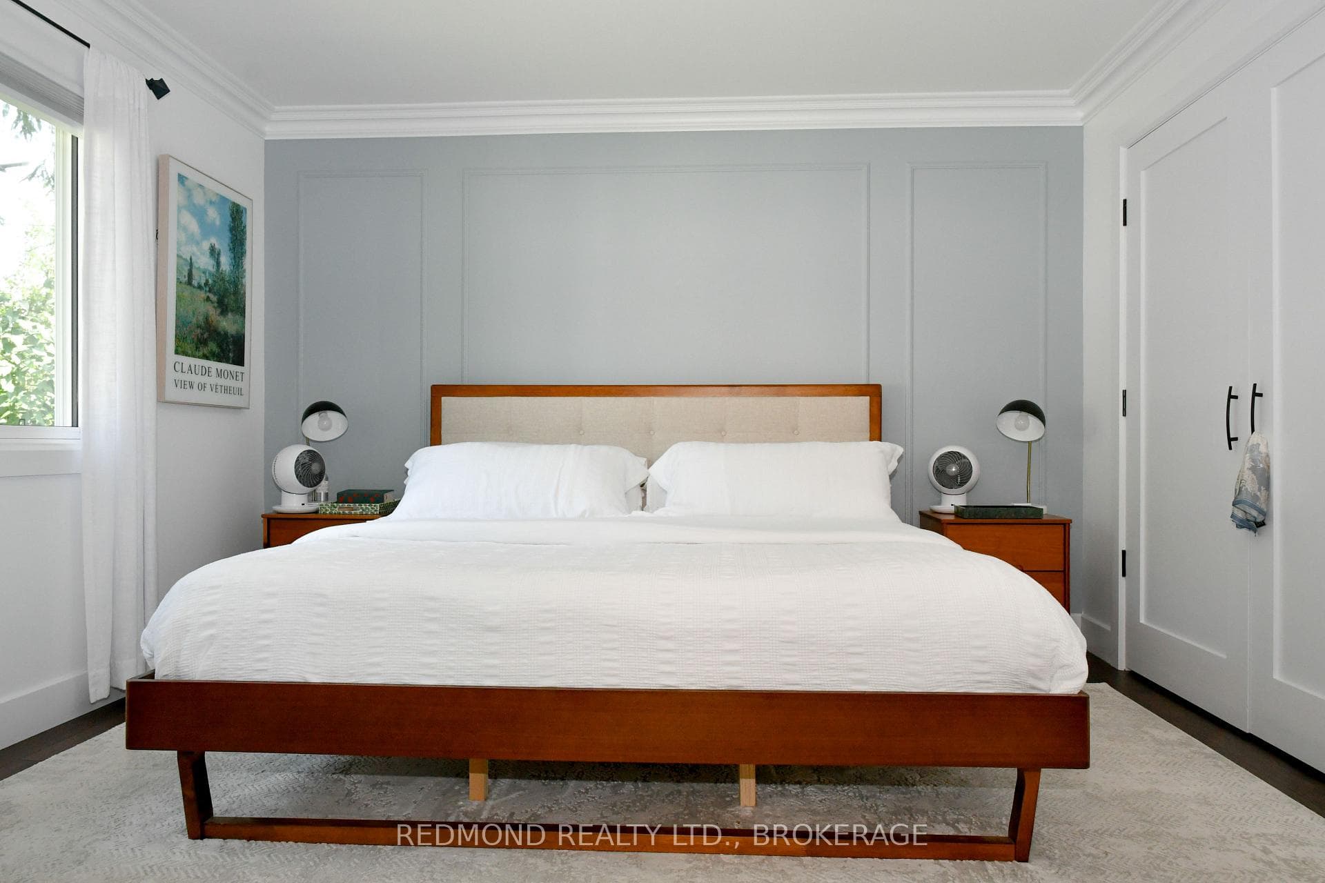 250 Wellington Street photo 17