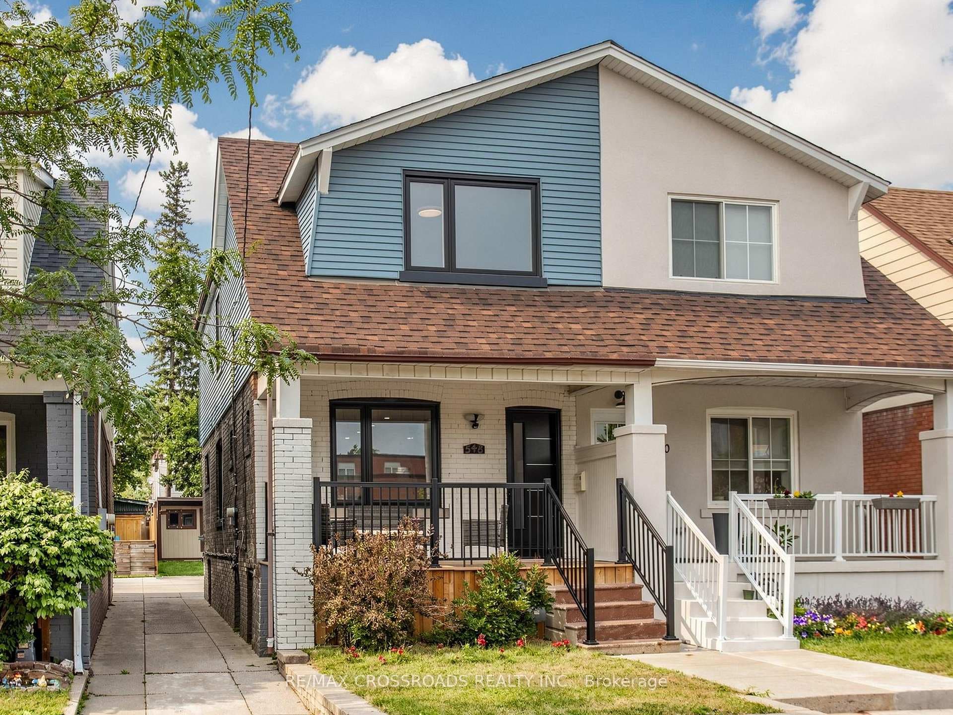 548 Glebeholme Boulevard photo 1