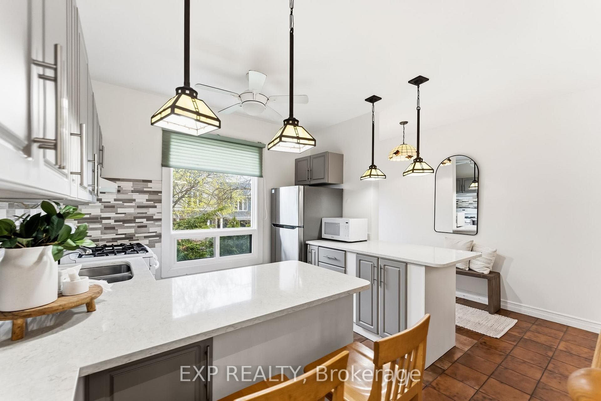 302 Bain Avenue photo 15