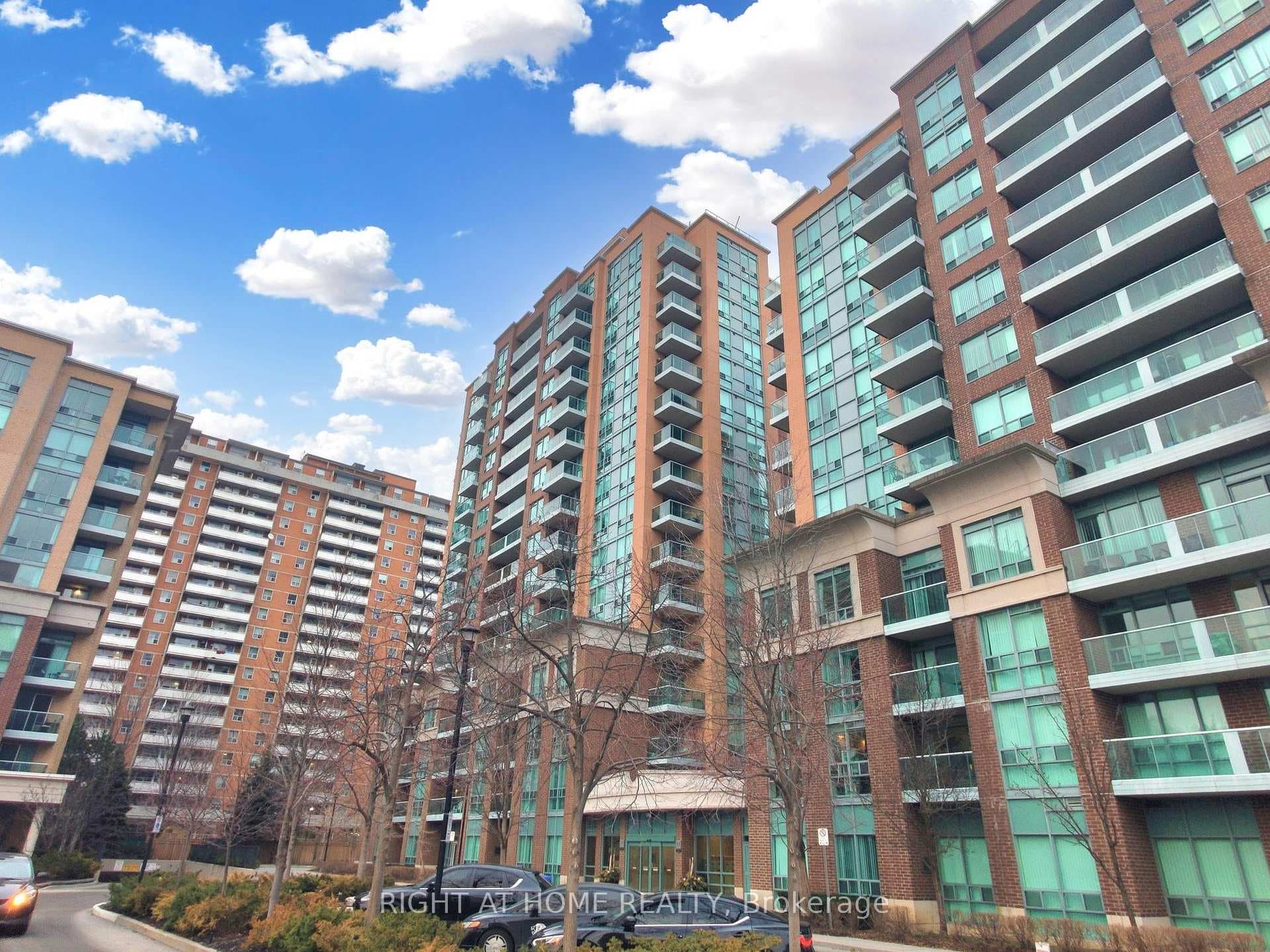 15 Michael Power Place Unit 209 photo 1
