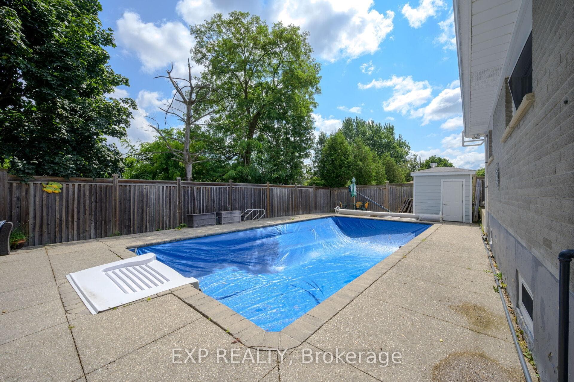 12 Greystone Crescent photo 28