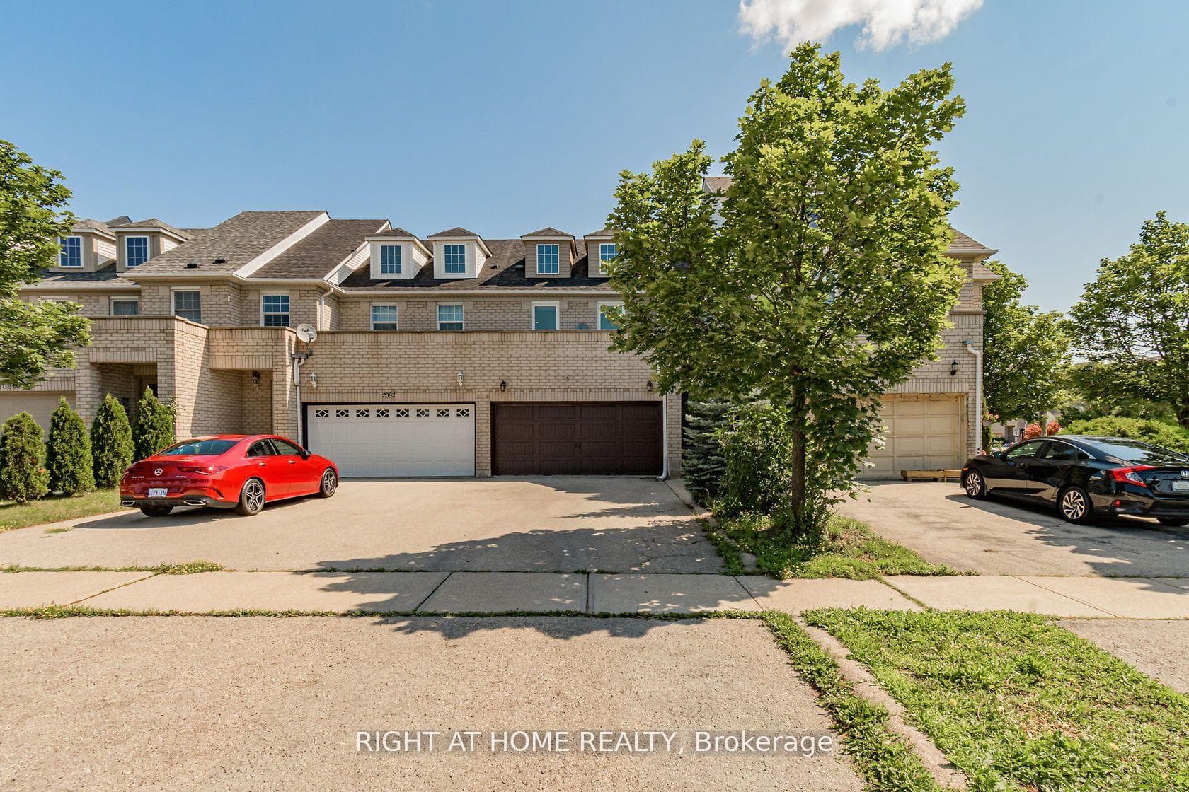 2084 White Dove Circle photo 1