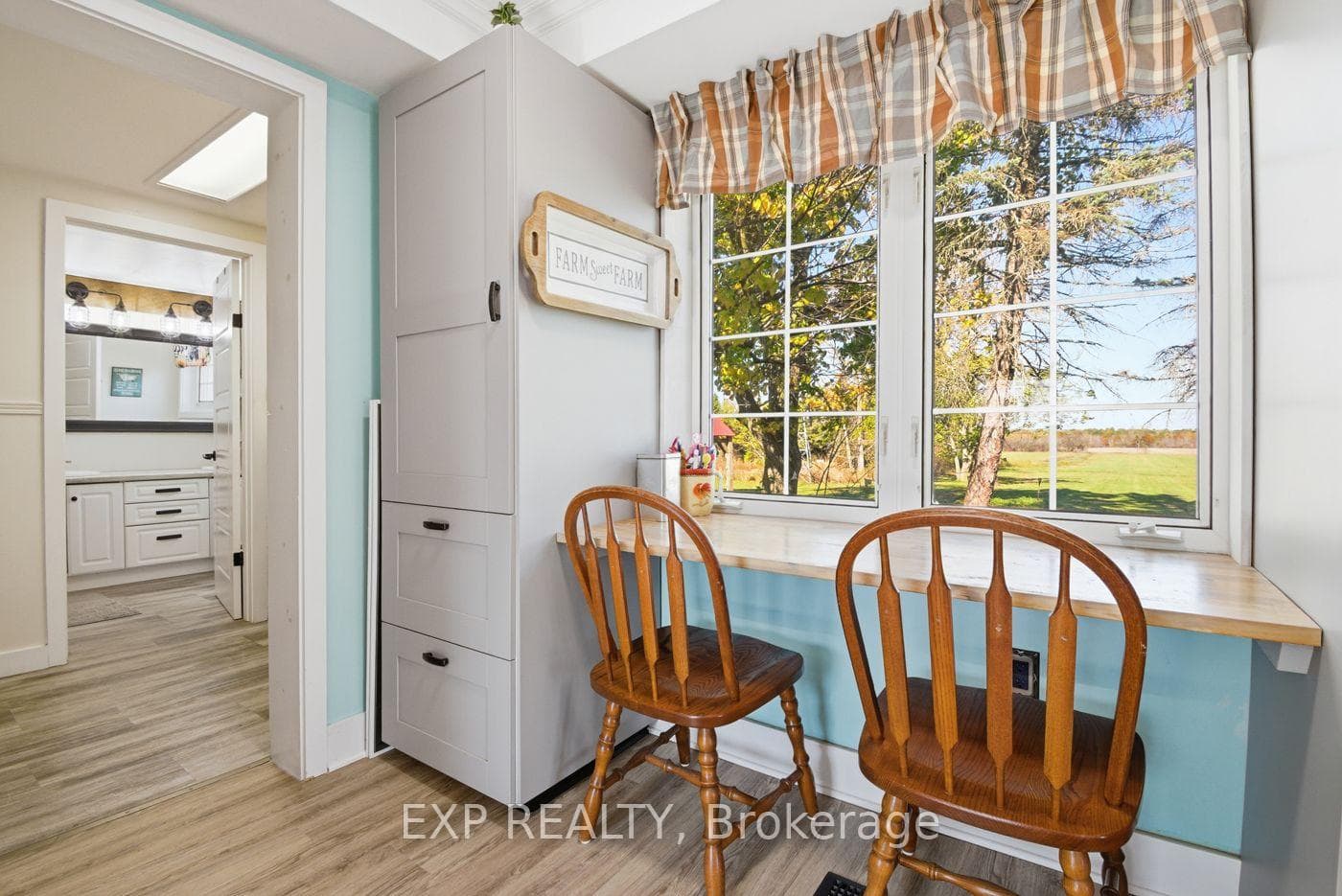 9043 Ridge Road photo 16