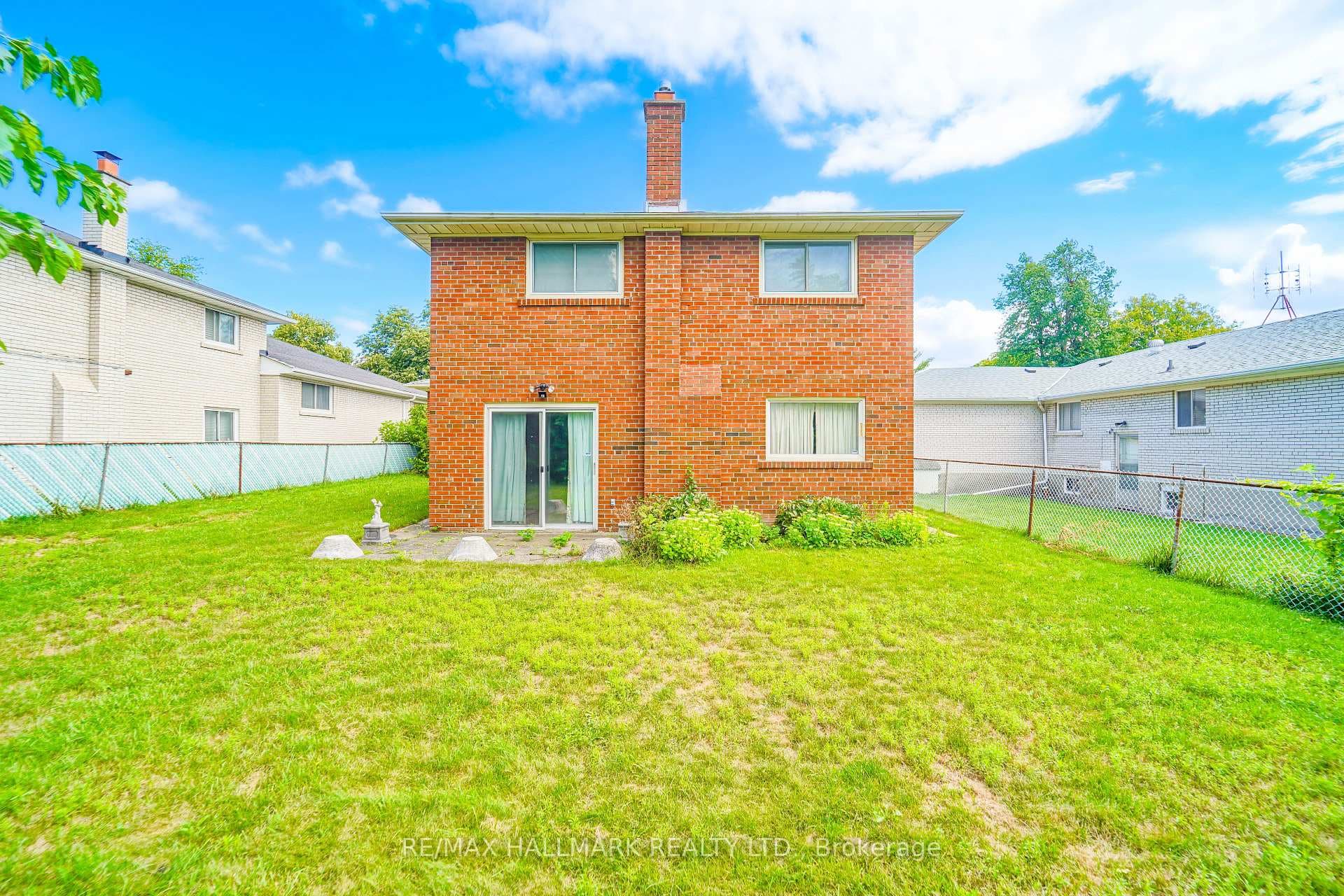 14 Adamede Crescent photo 38
